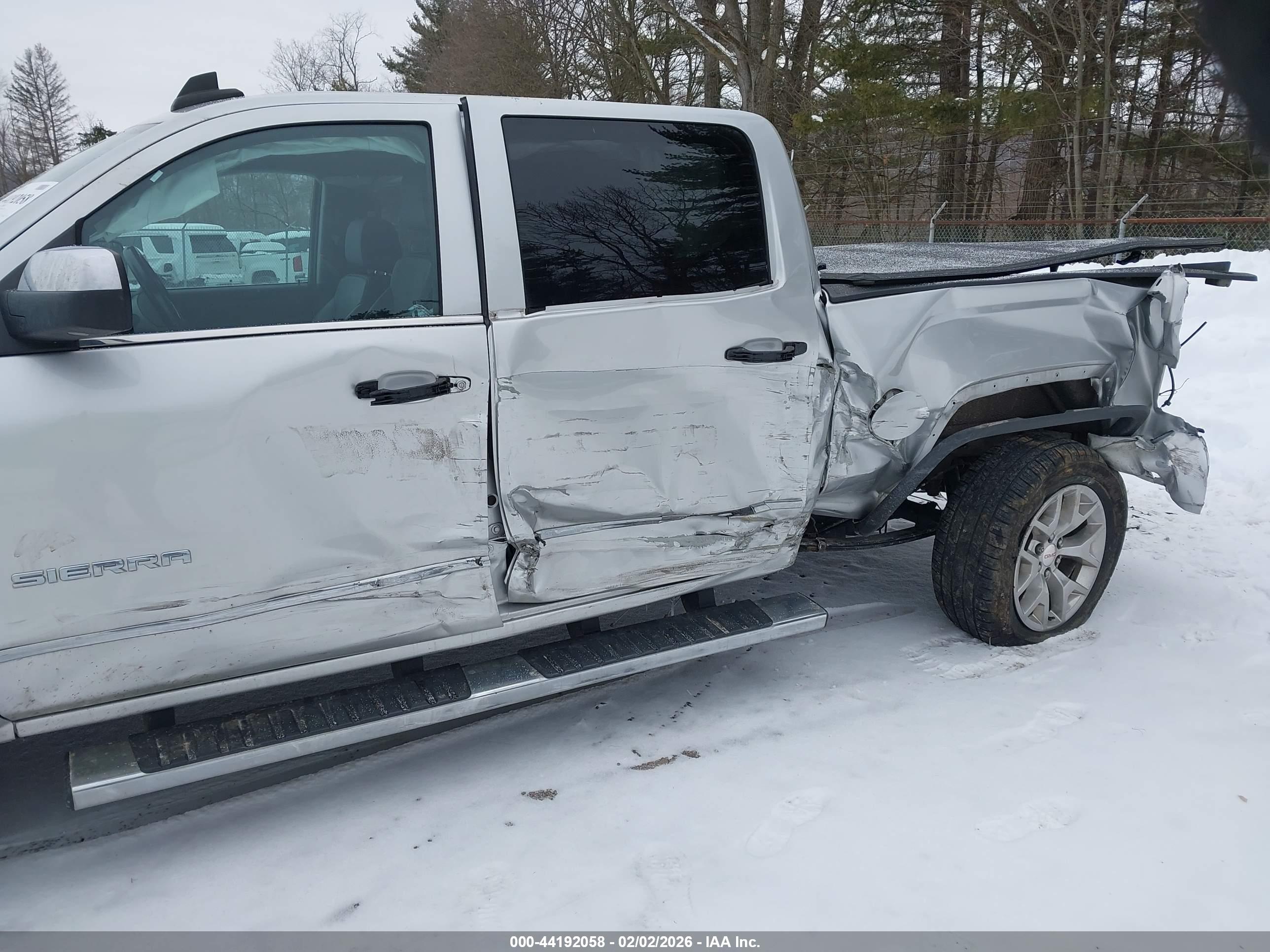 GMC SIERRA image 6