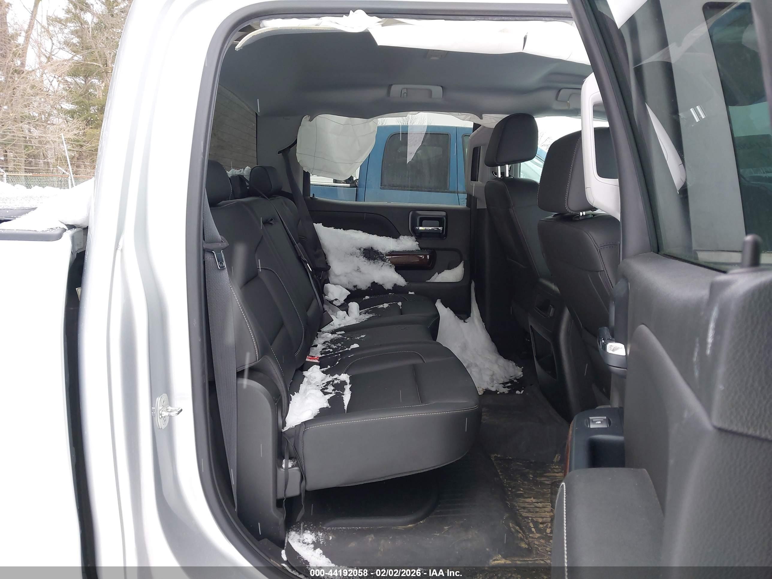 GMC SIERRA image 8