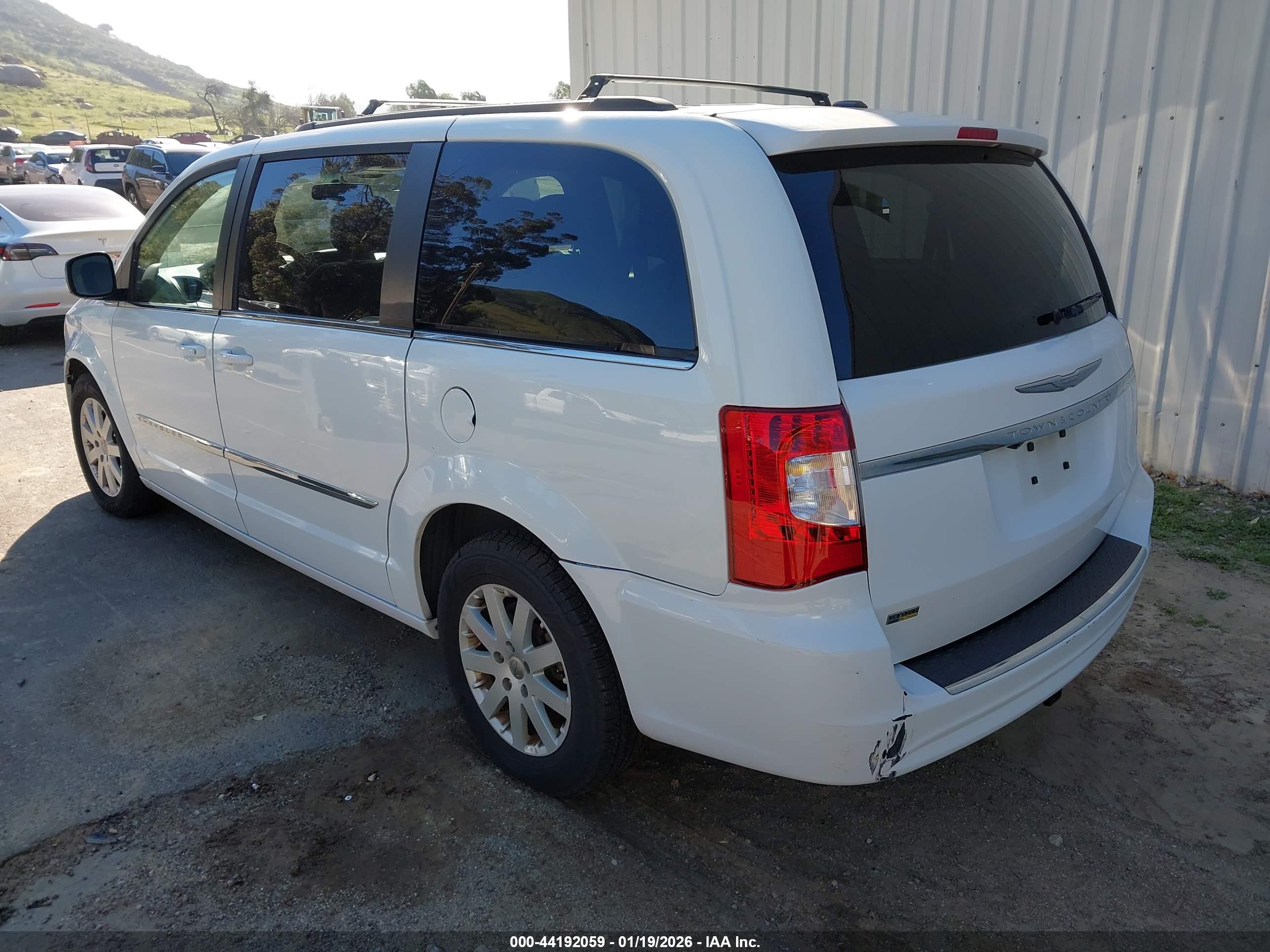 CHRYSLER TOWN image 3