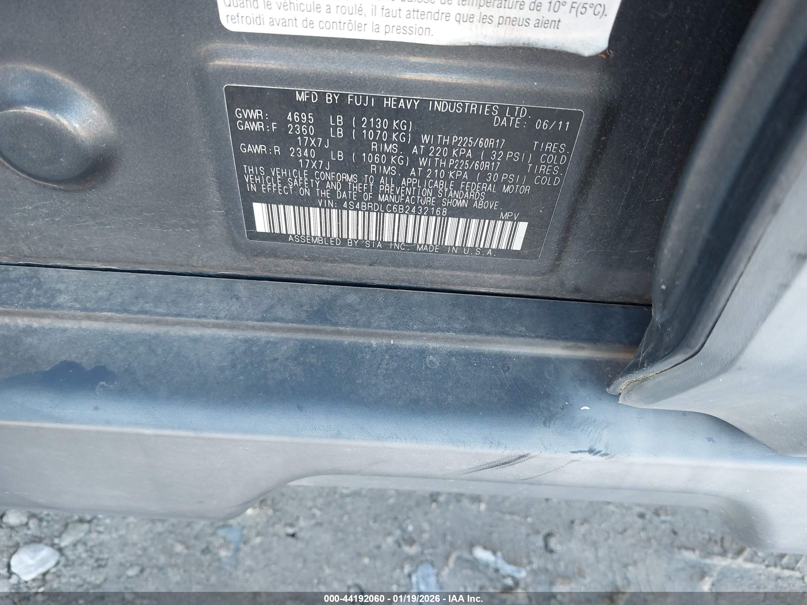 SUBARU OUTBACK image 9