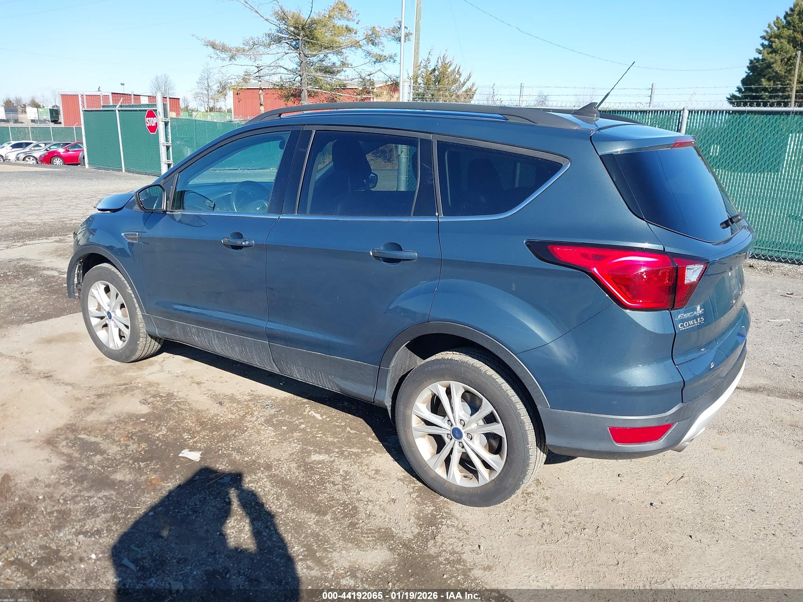 FORD ESCAPE image 3