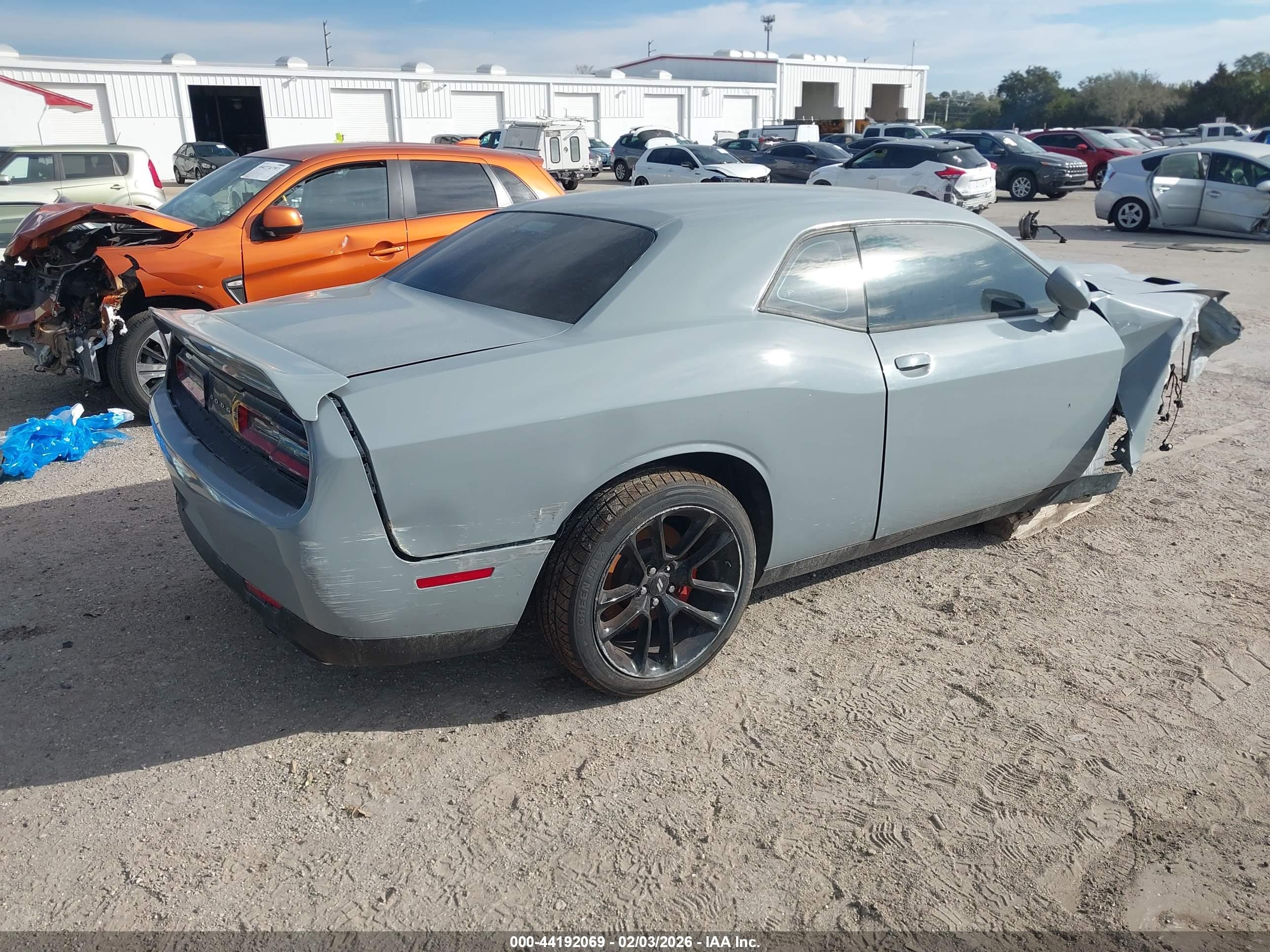 DODGE CHALLENGER image 4