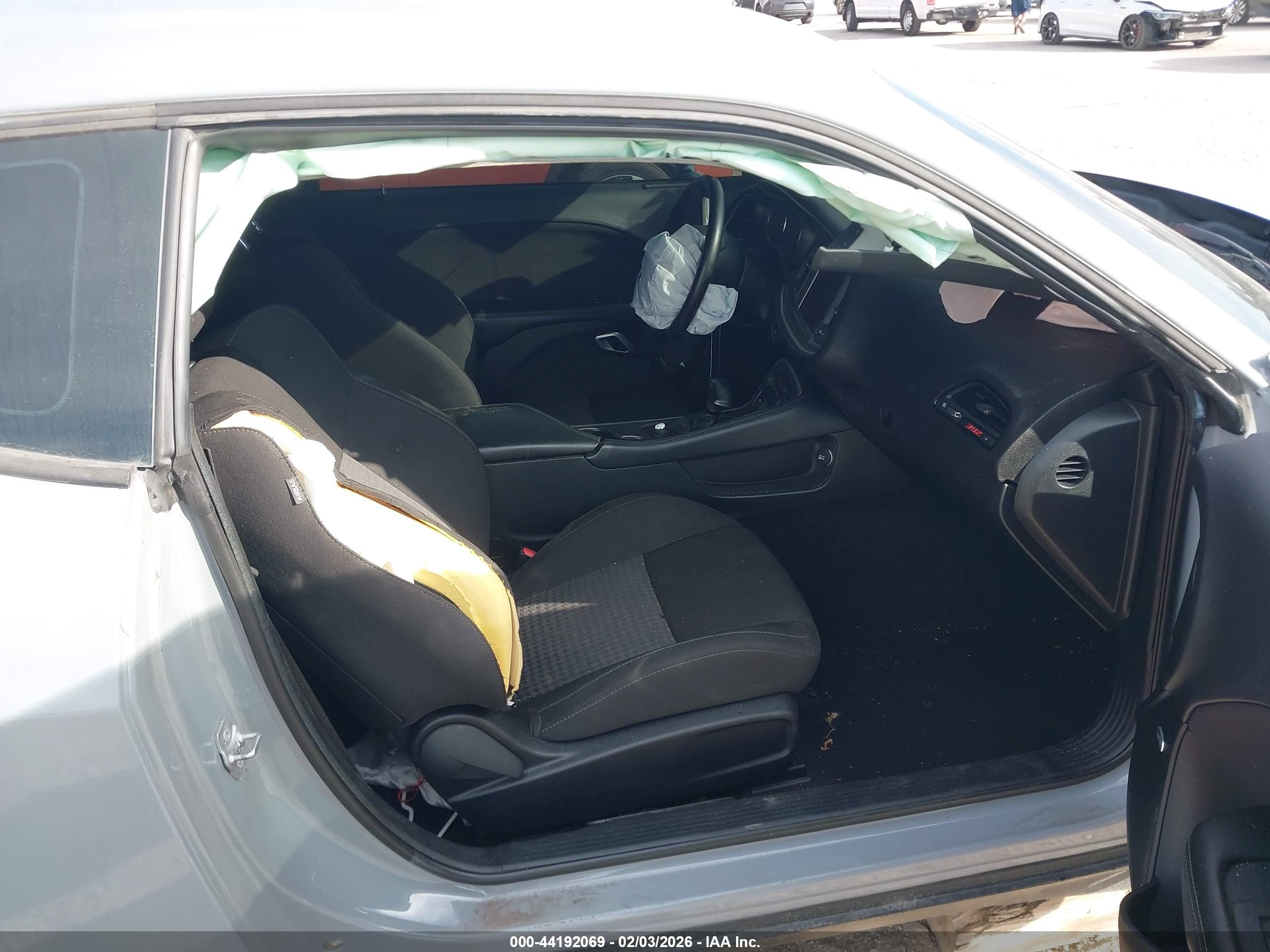 DODGE CHALLENGER image 5