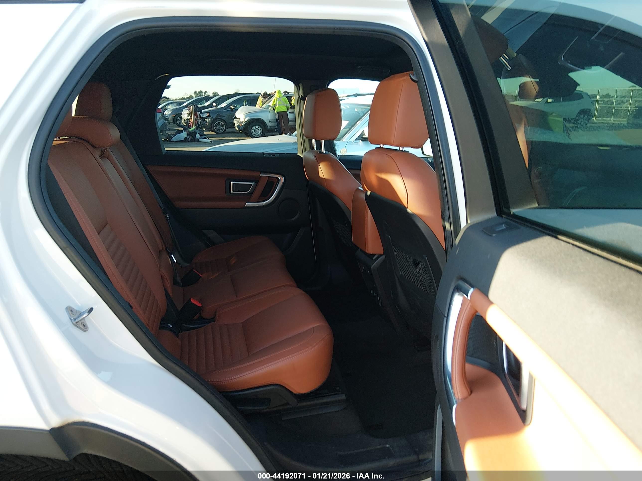 LAND ROVER image 8
