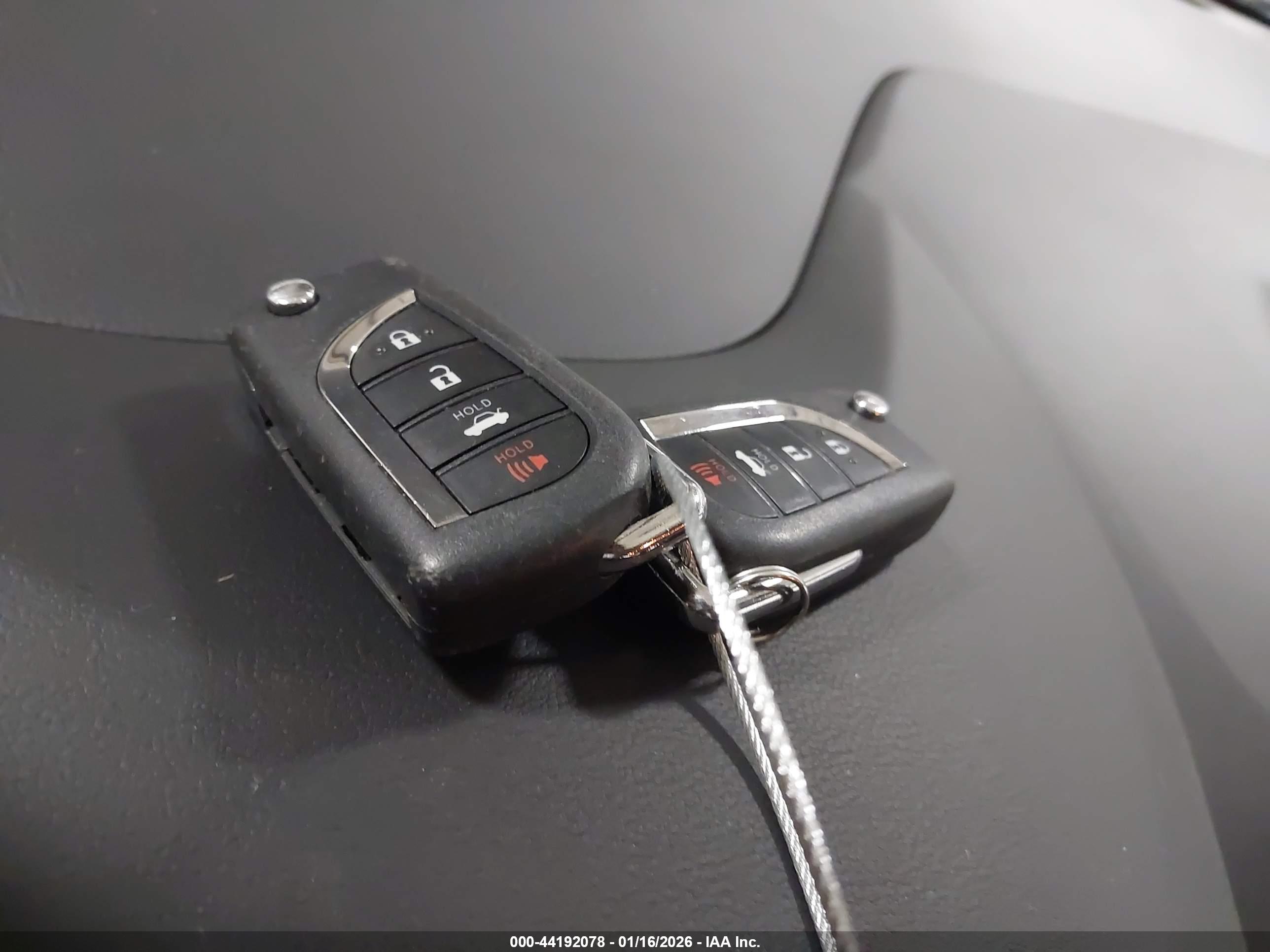 TOYOTA COROLLA image 11