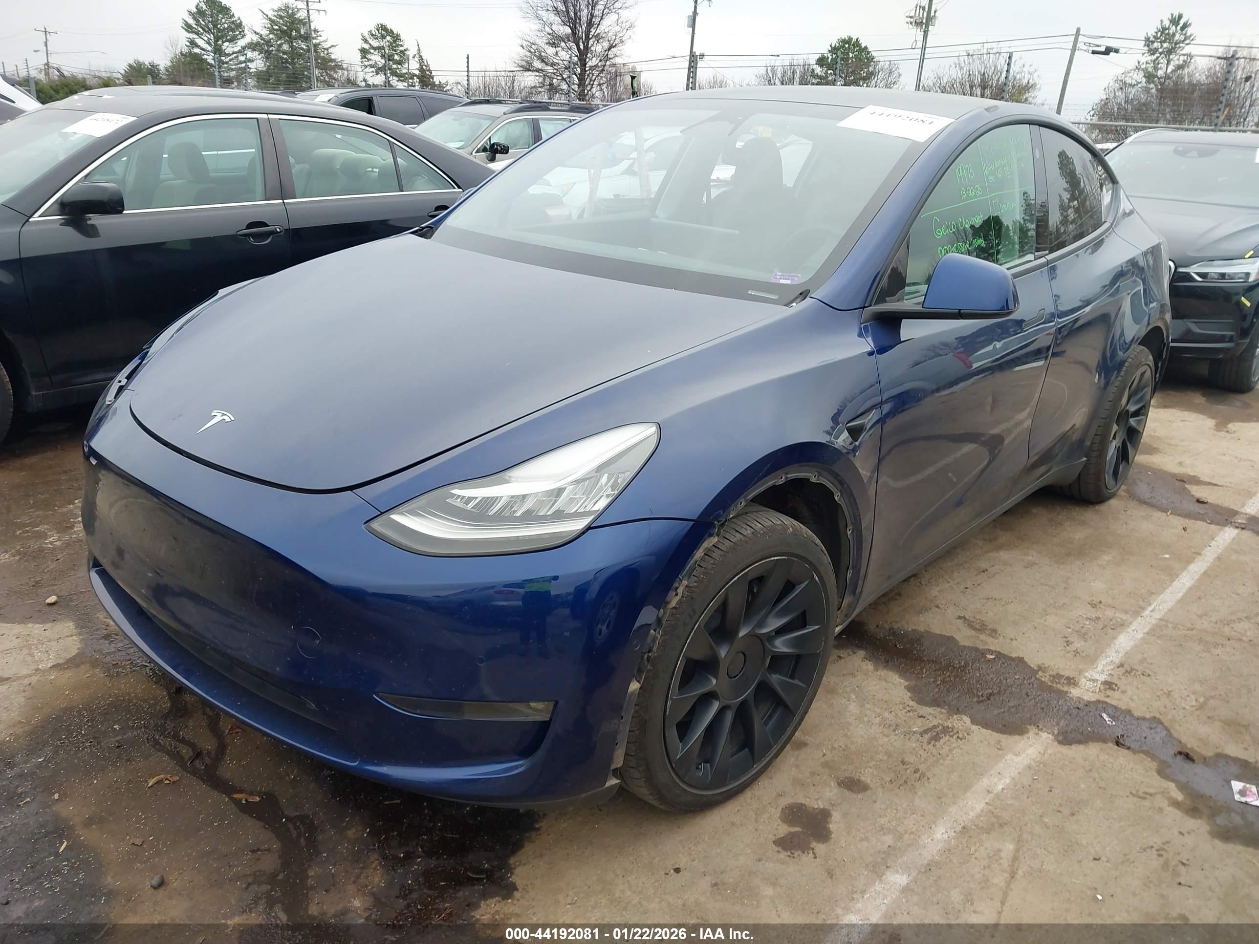 TESLA MODEL image 2