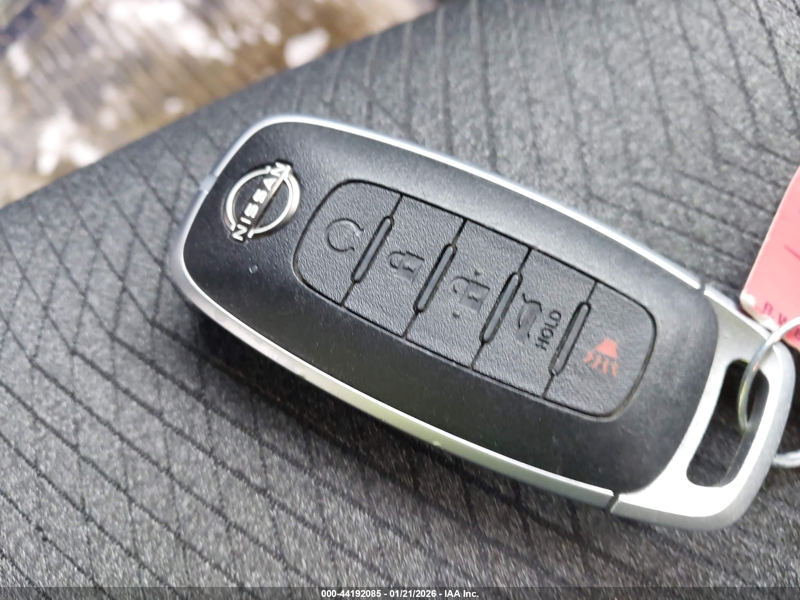 NISSAN ROGUE image 11