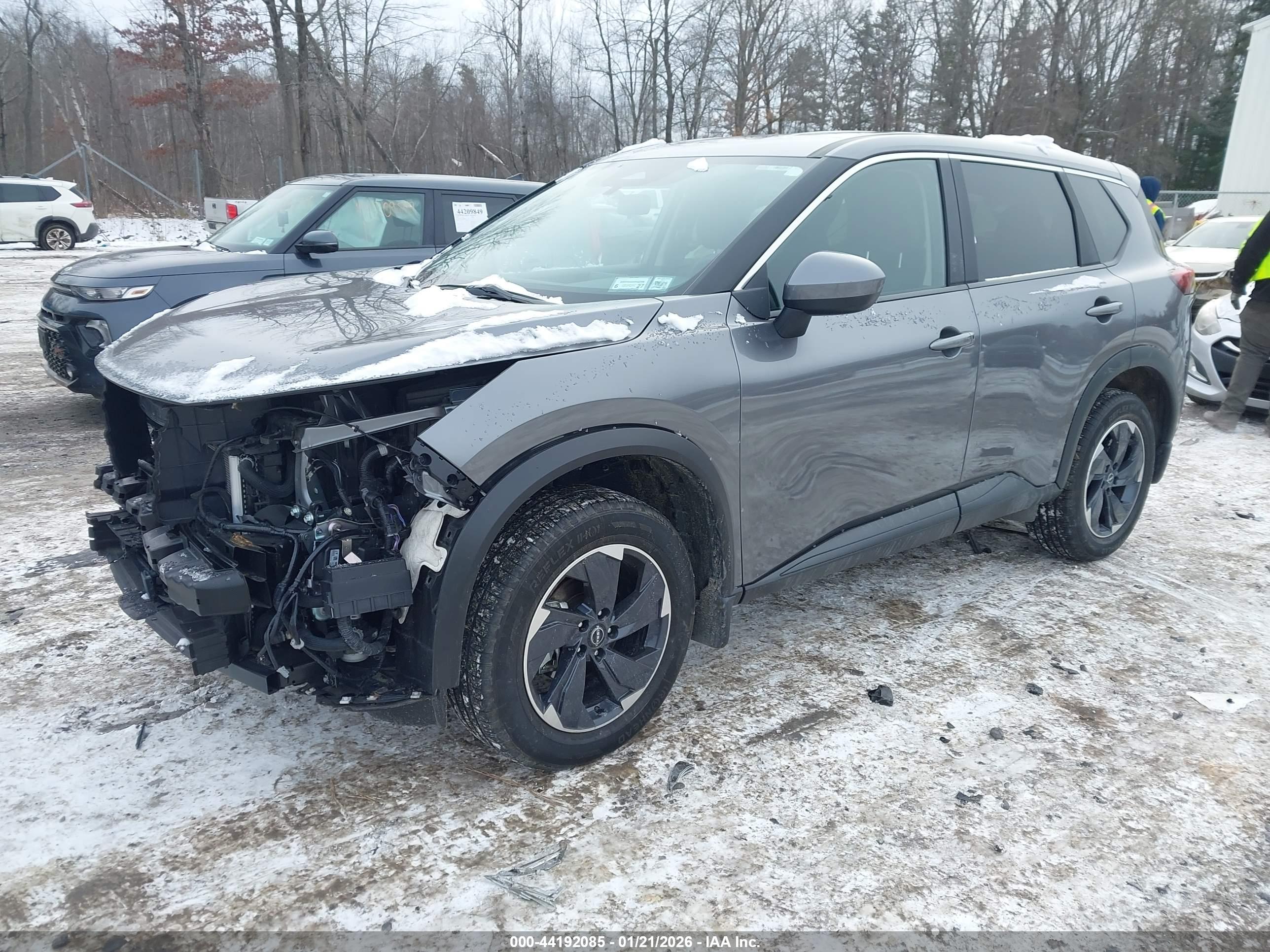 NISSAN ROGUE image 2