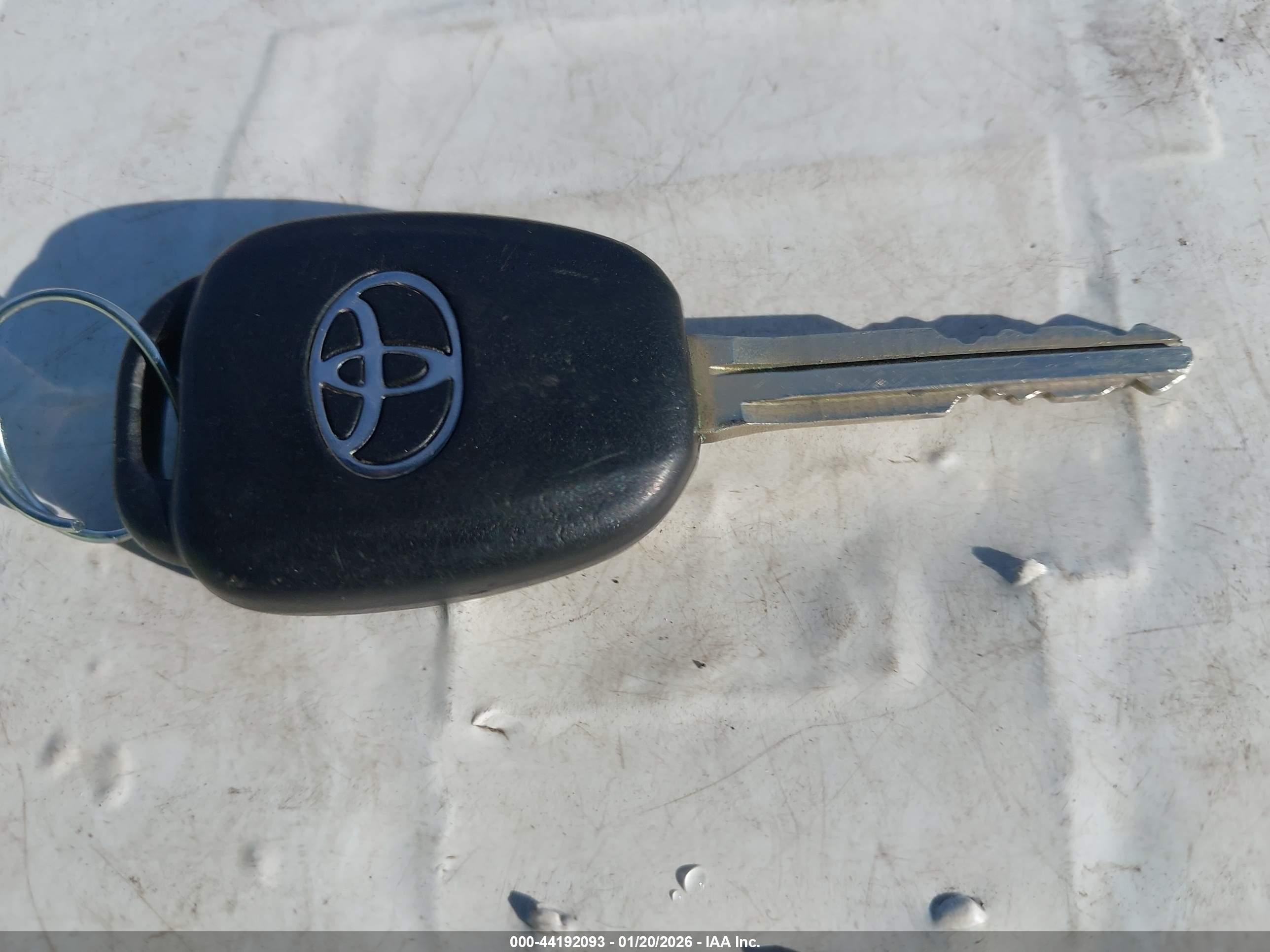 TOYOTA COROLLA image 11
