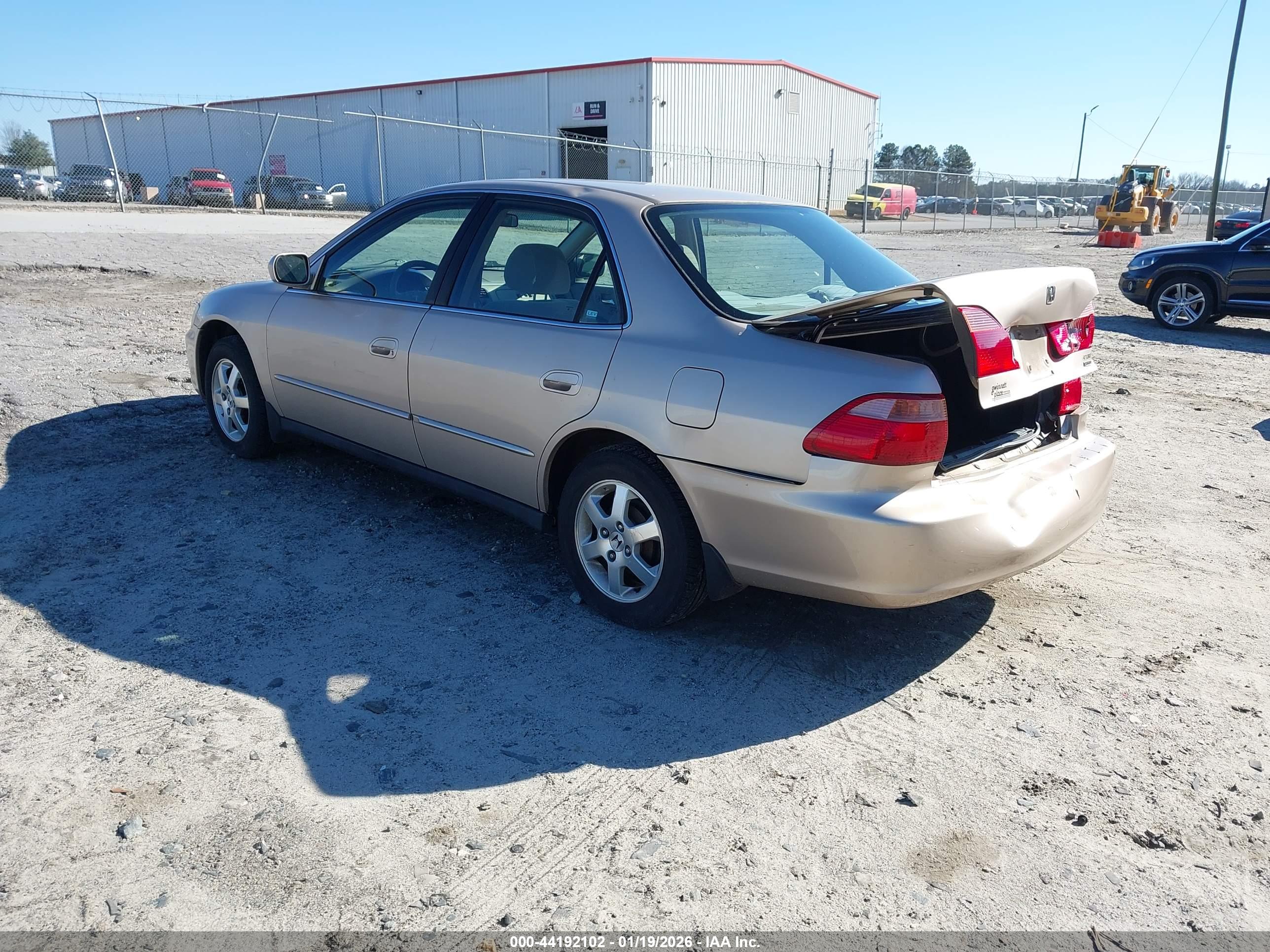 HONDA ACCORD image 3