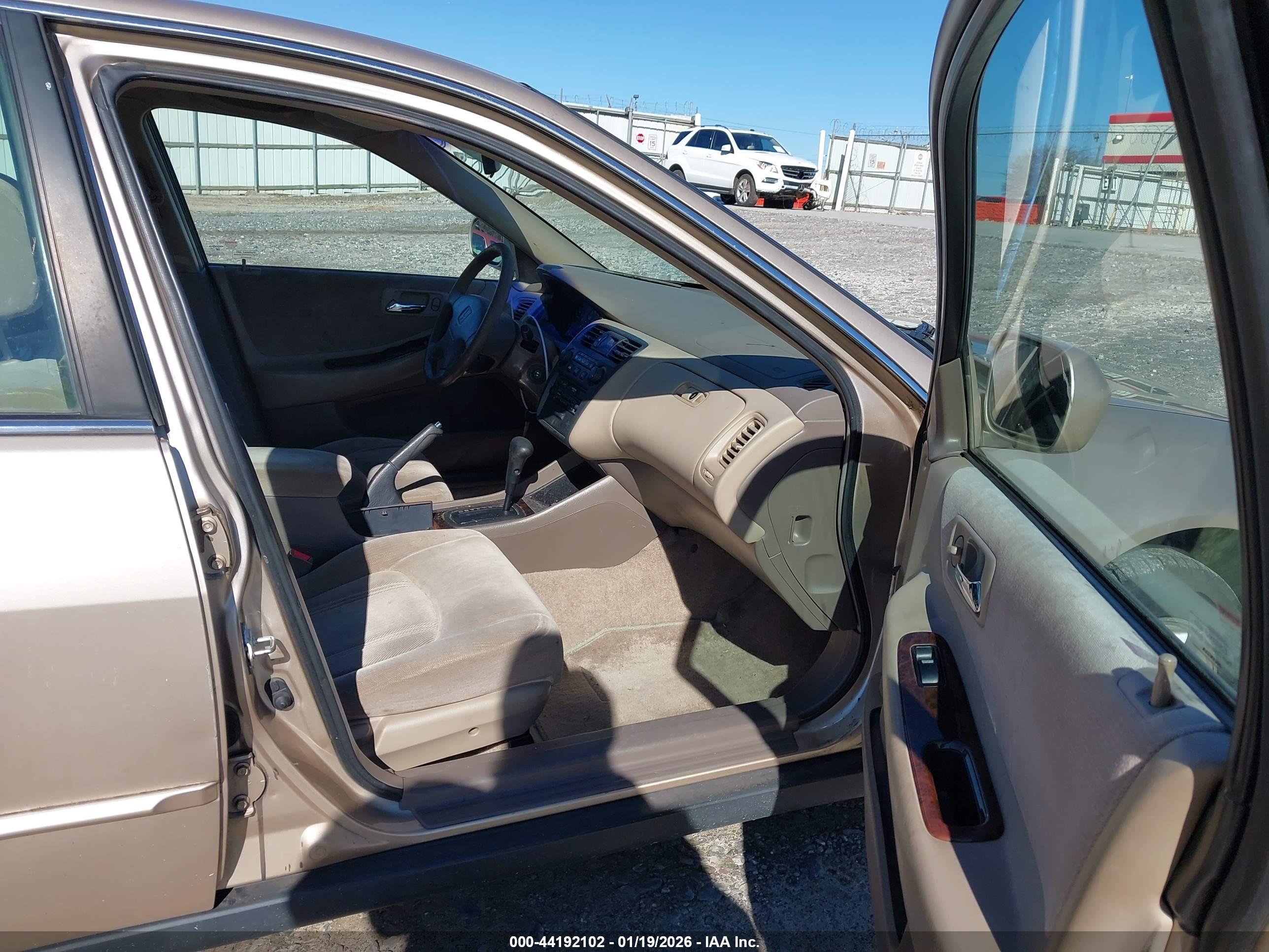HONDA ACCORD image 5