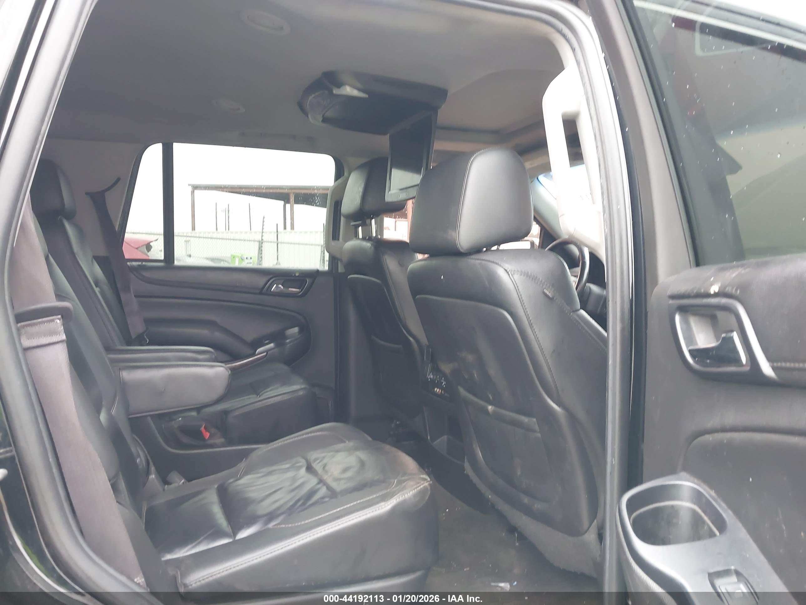 CHEVROLET TAHOE image 8