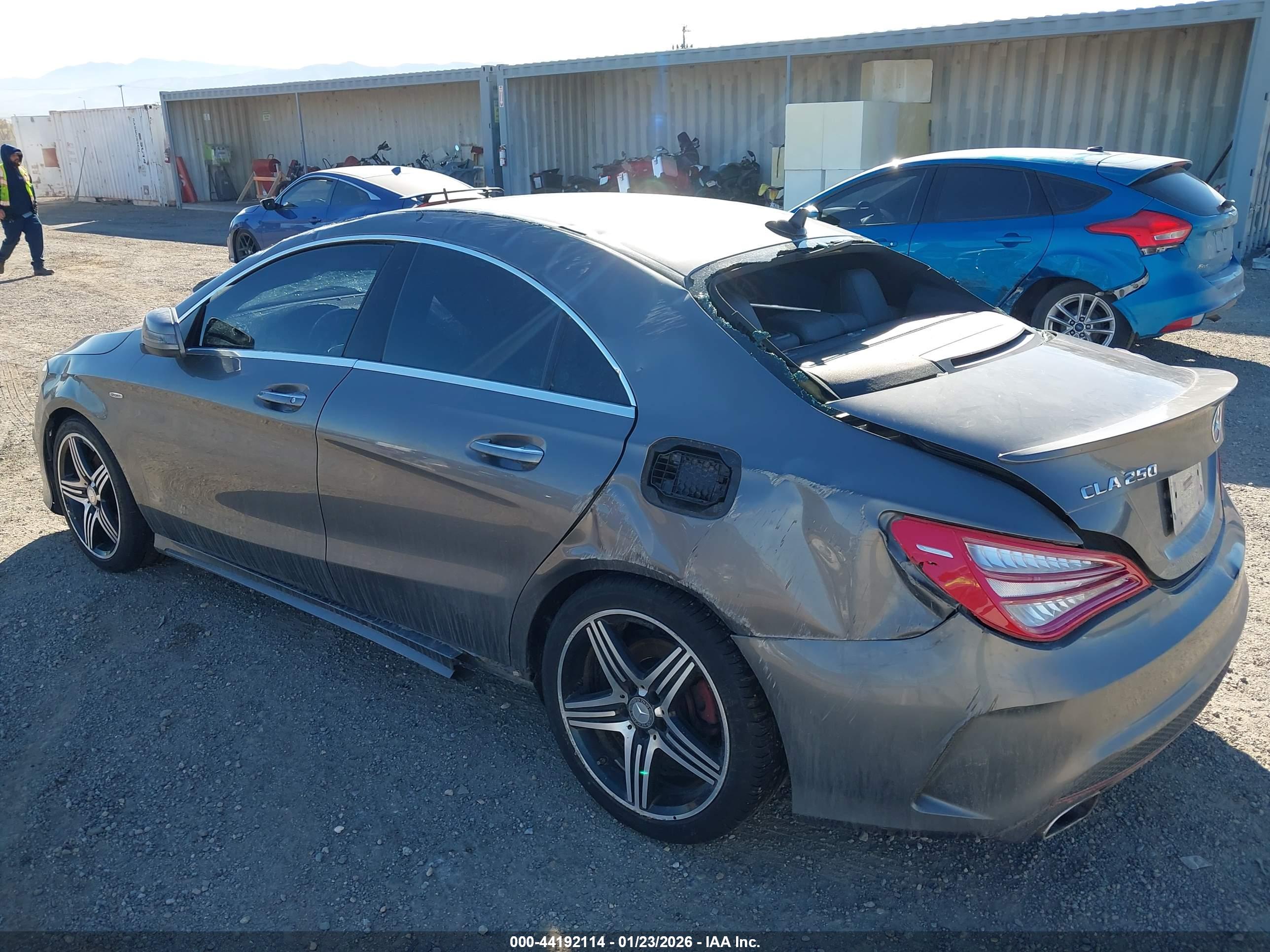 MERCEDES-BENZ CLA image 3