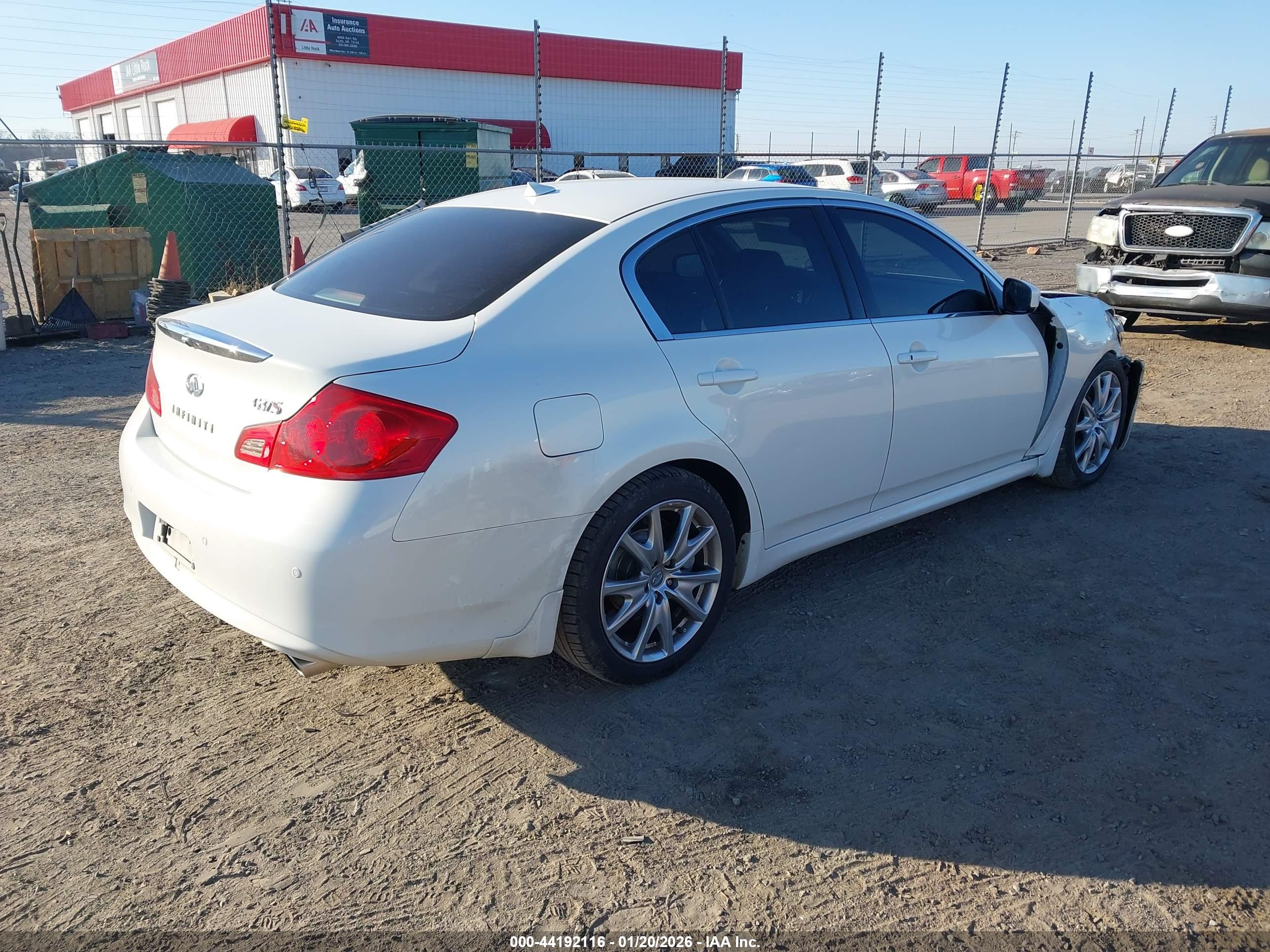 INFINITI G37 image 4
