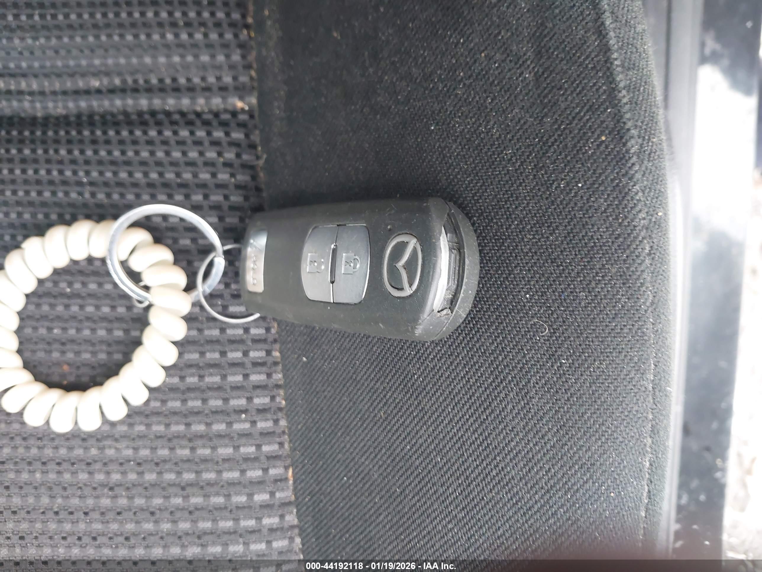MAZDA MAZDA3 image 11
