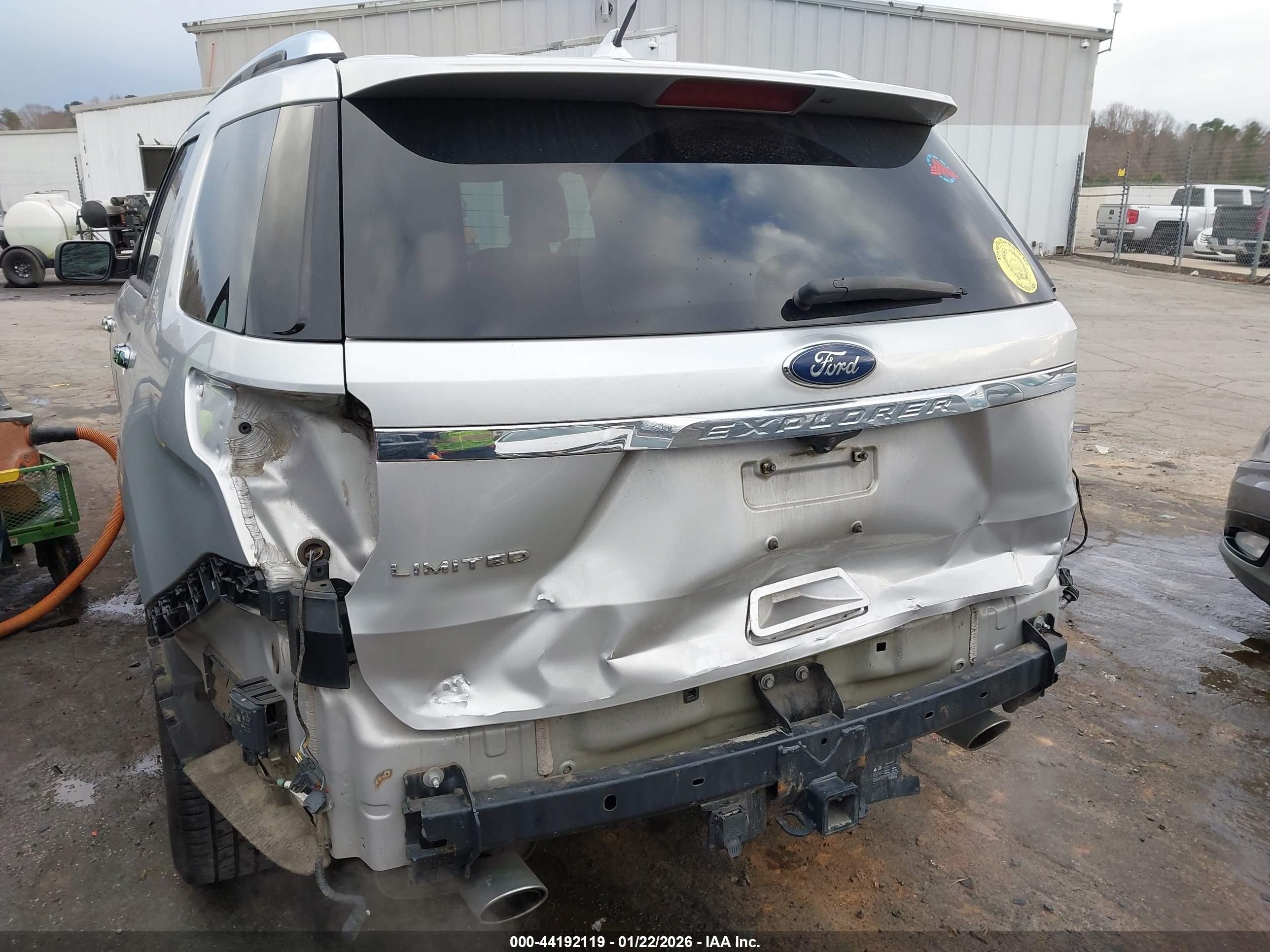 FORD EXPLORER image 6