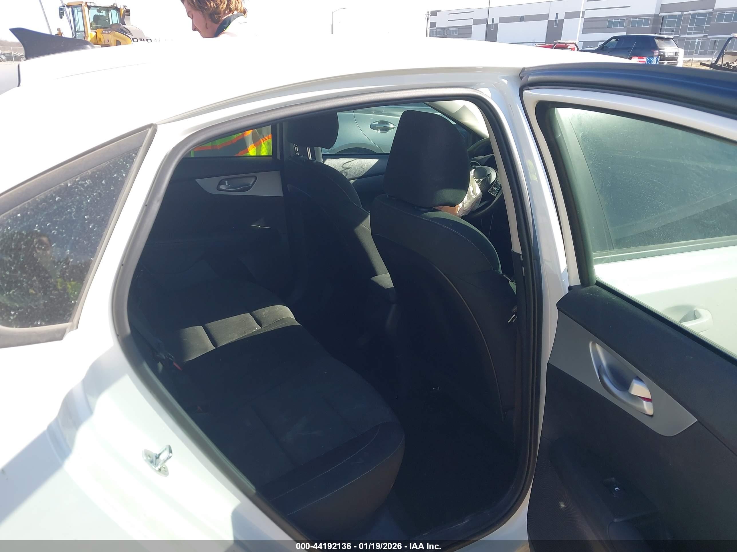 KIA FORTE image 8