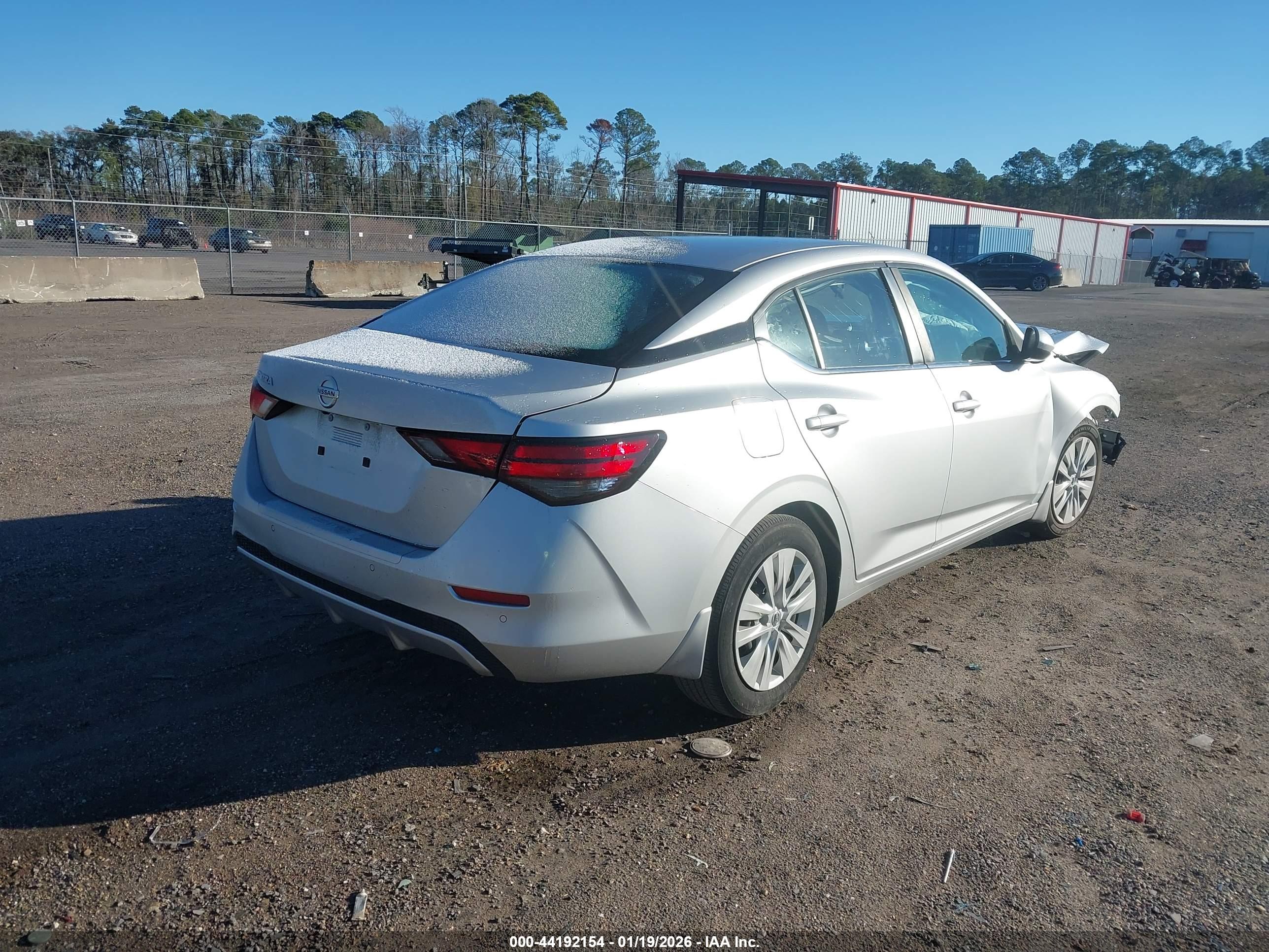 NISSAN SENTRA image 4