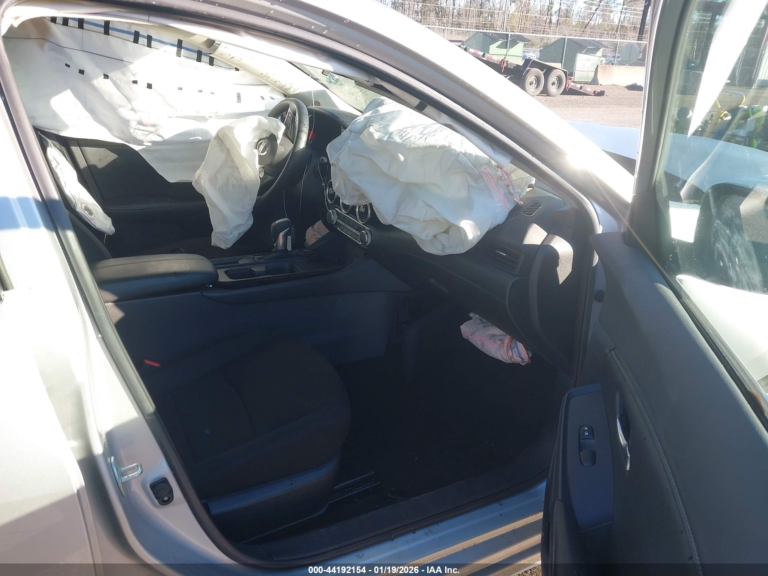 NISSAN SENTRA image 5