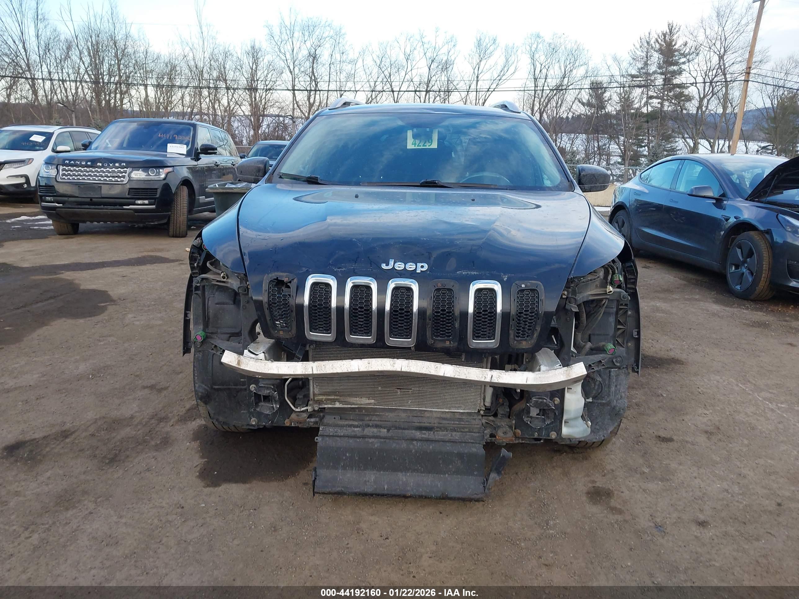 JEEP CHEROKEE image 6