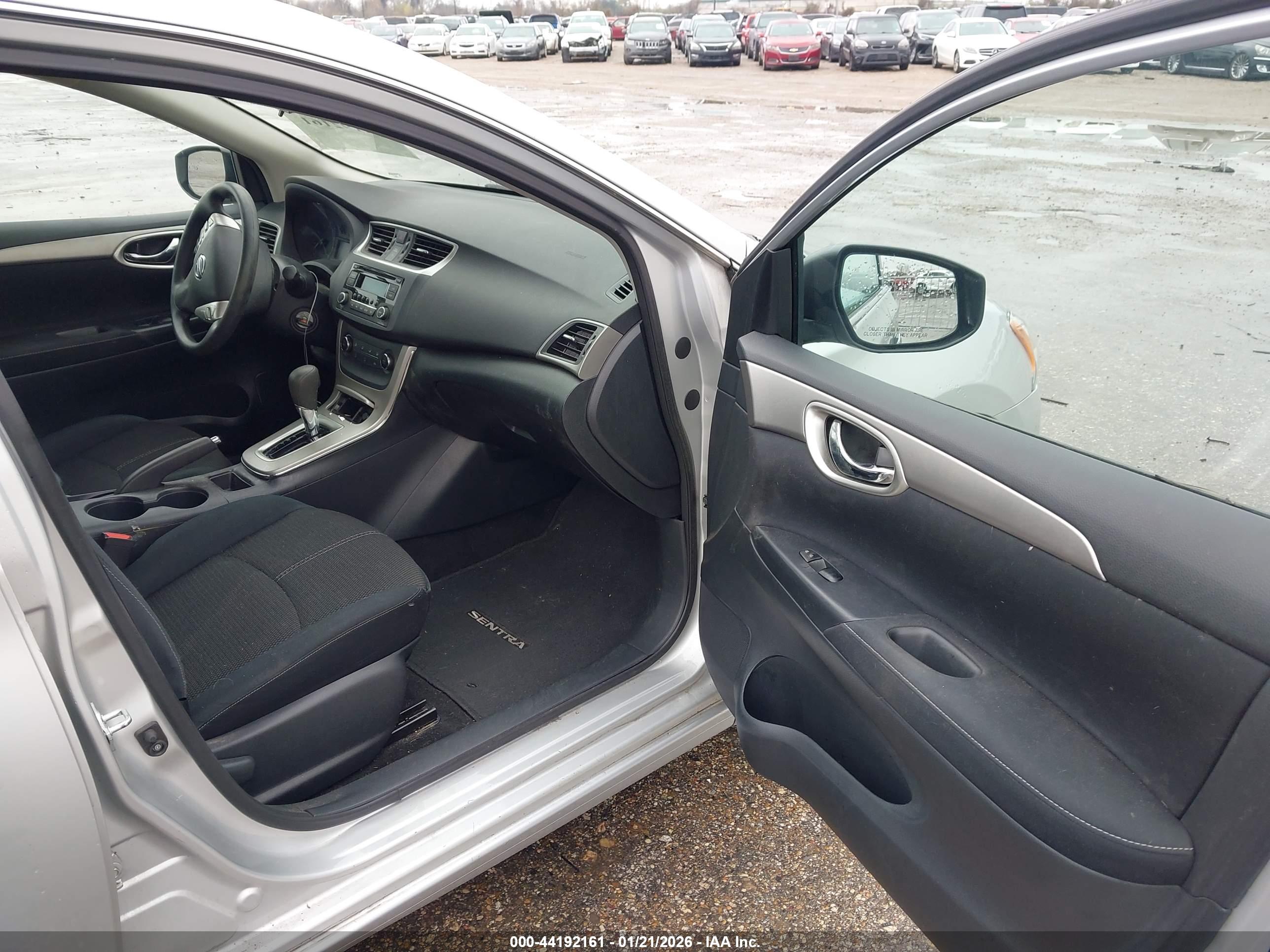 NISSAN SENTRA image 5