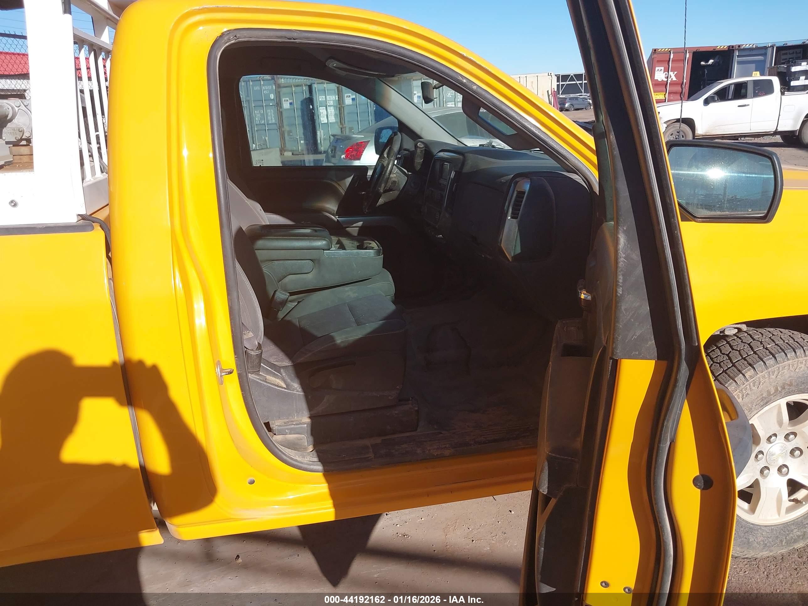 CHEVROLET SILVERADO image 5