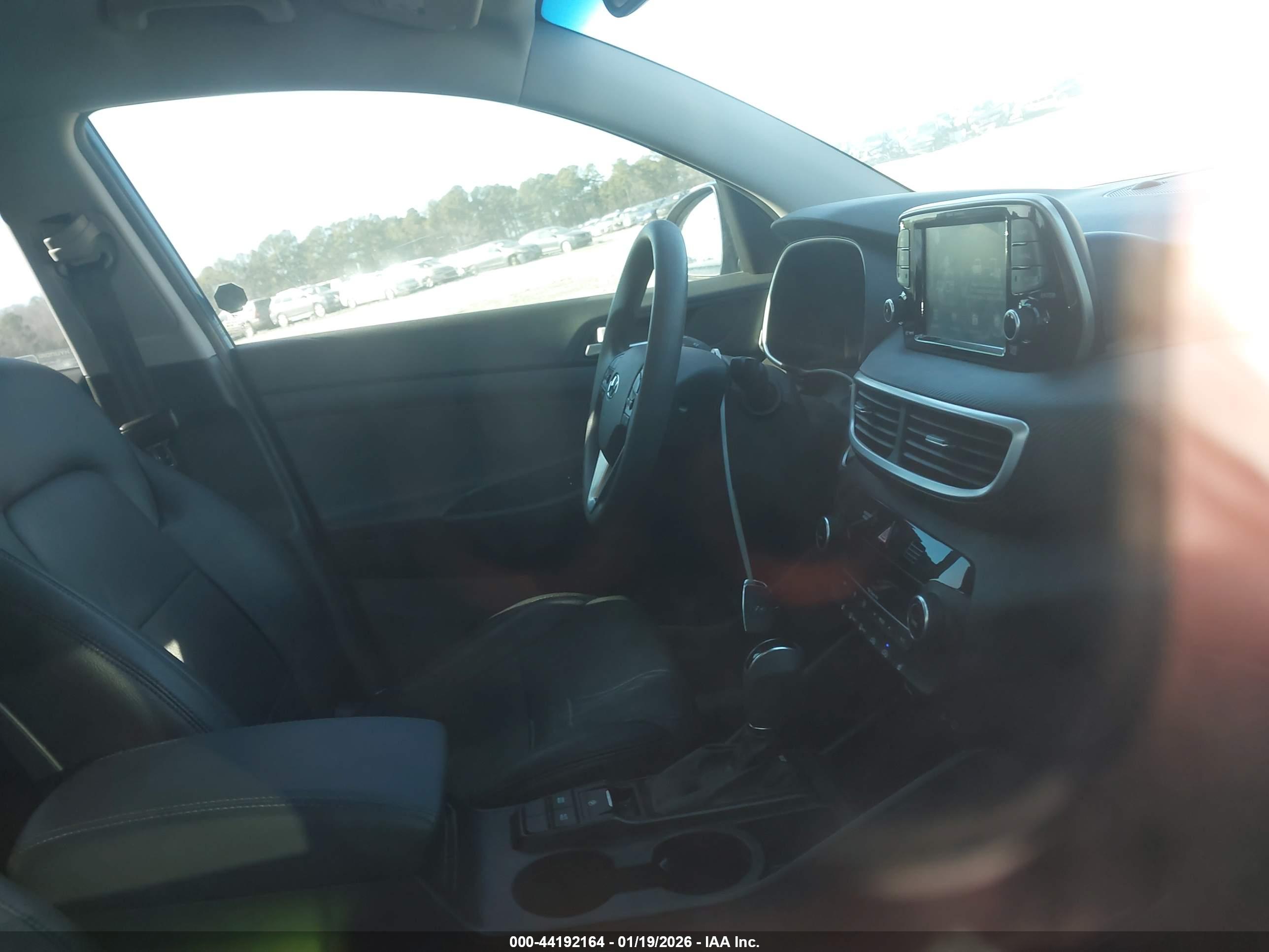HYUNDAI TUCSON image 5