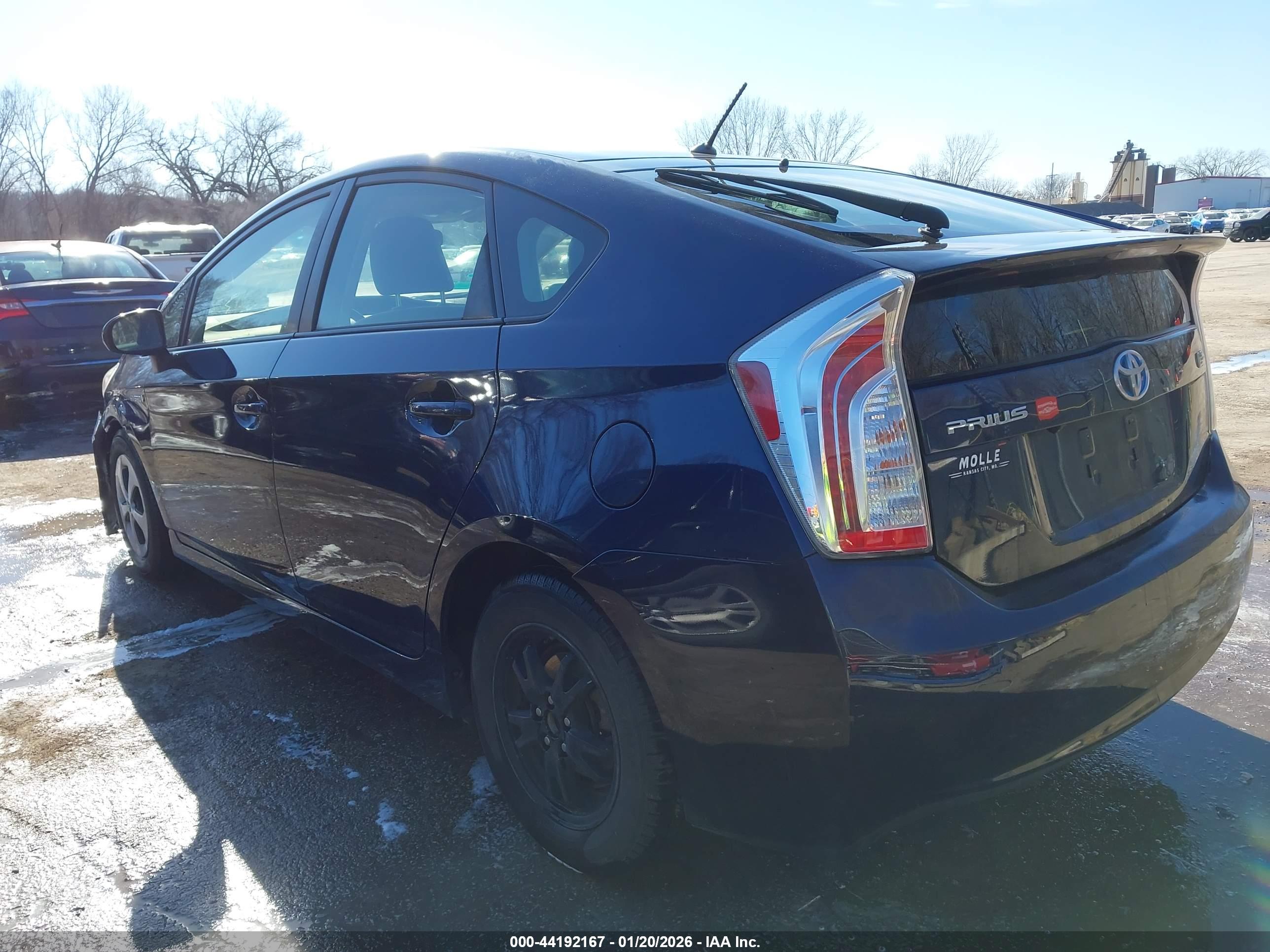 TOYOTA PRIUS image 3