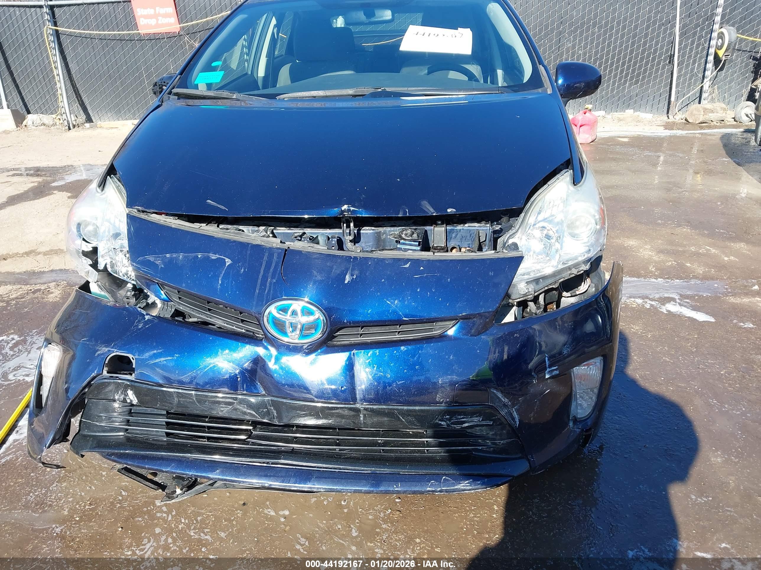 TOYOTA PRIUS image 6
