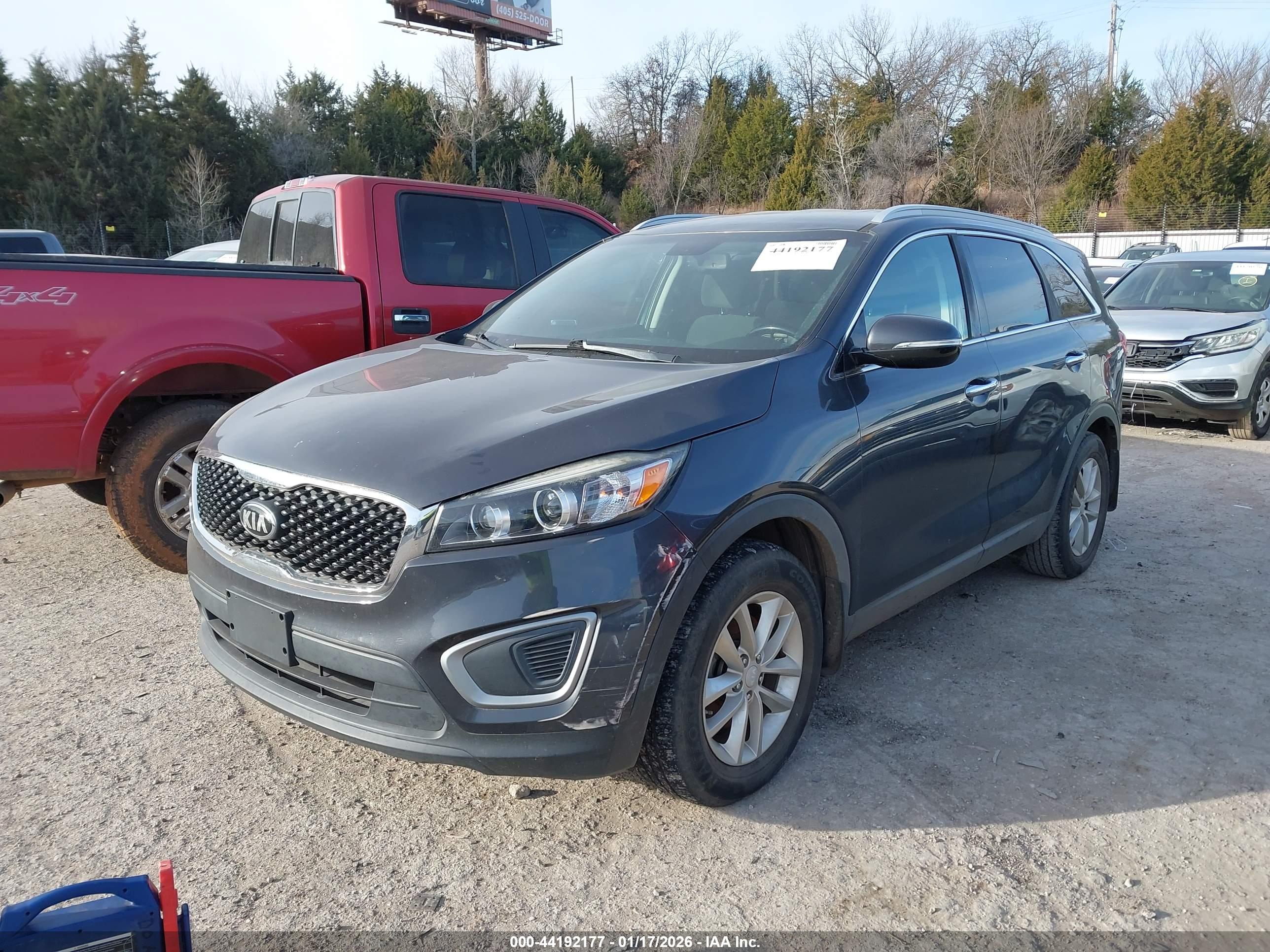 KIA SORENTO image 2