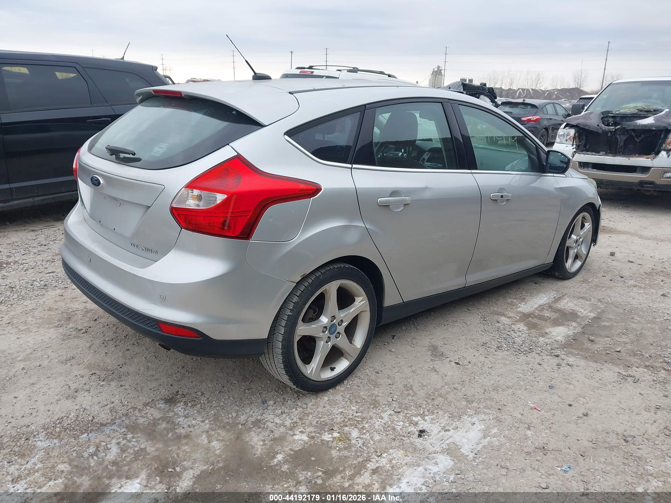 FORD FOCUS image 4