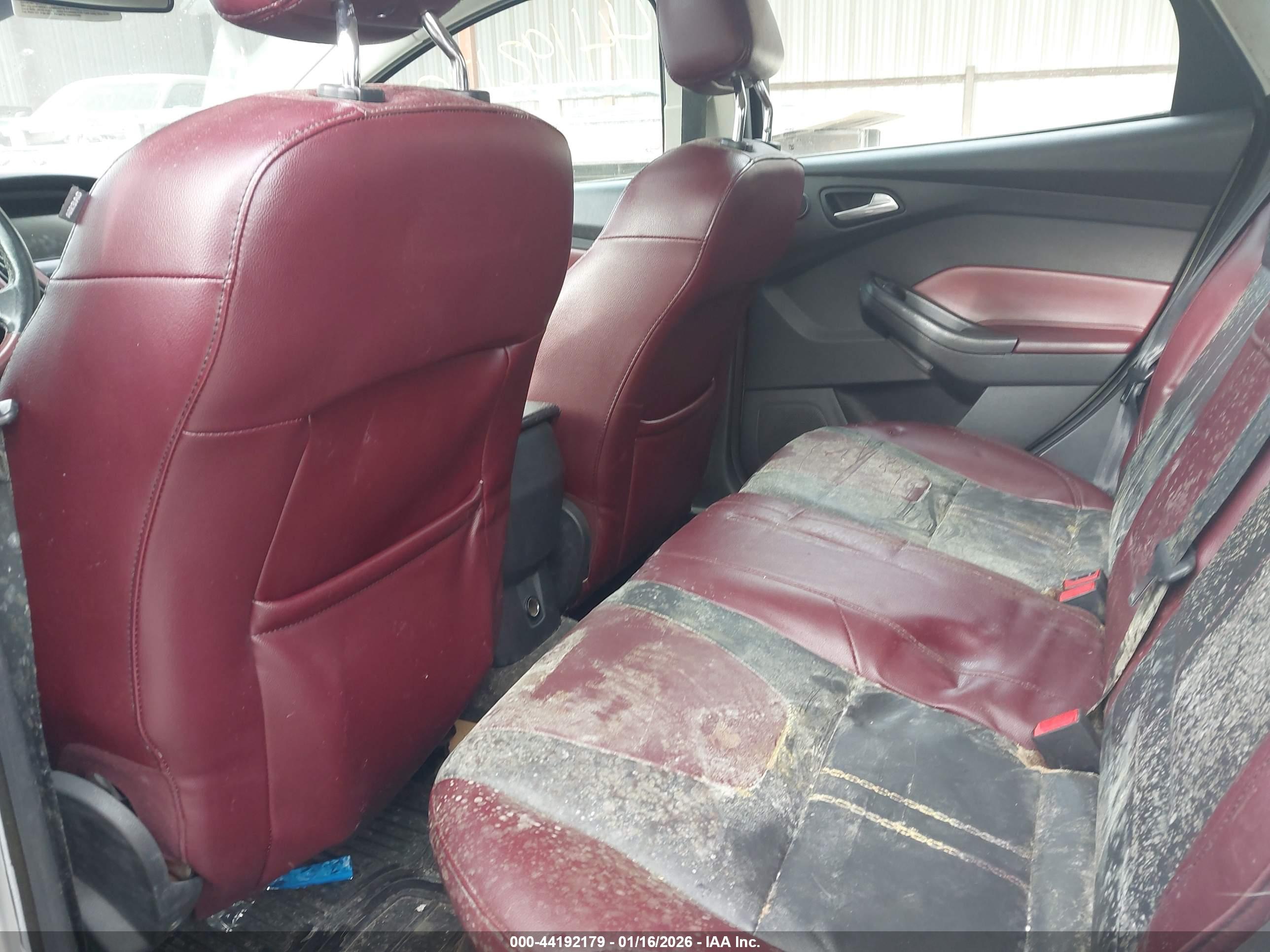 FORD FOCUS image 8