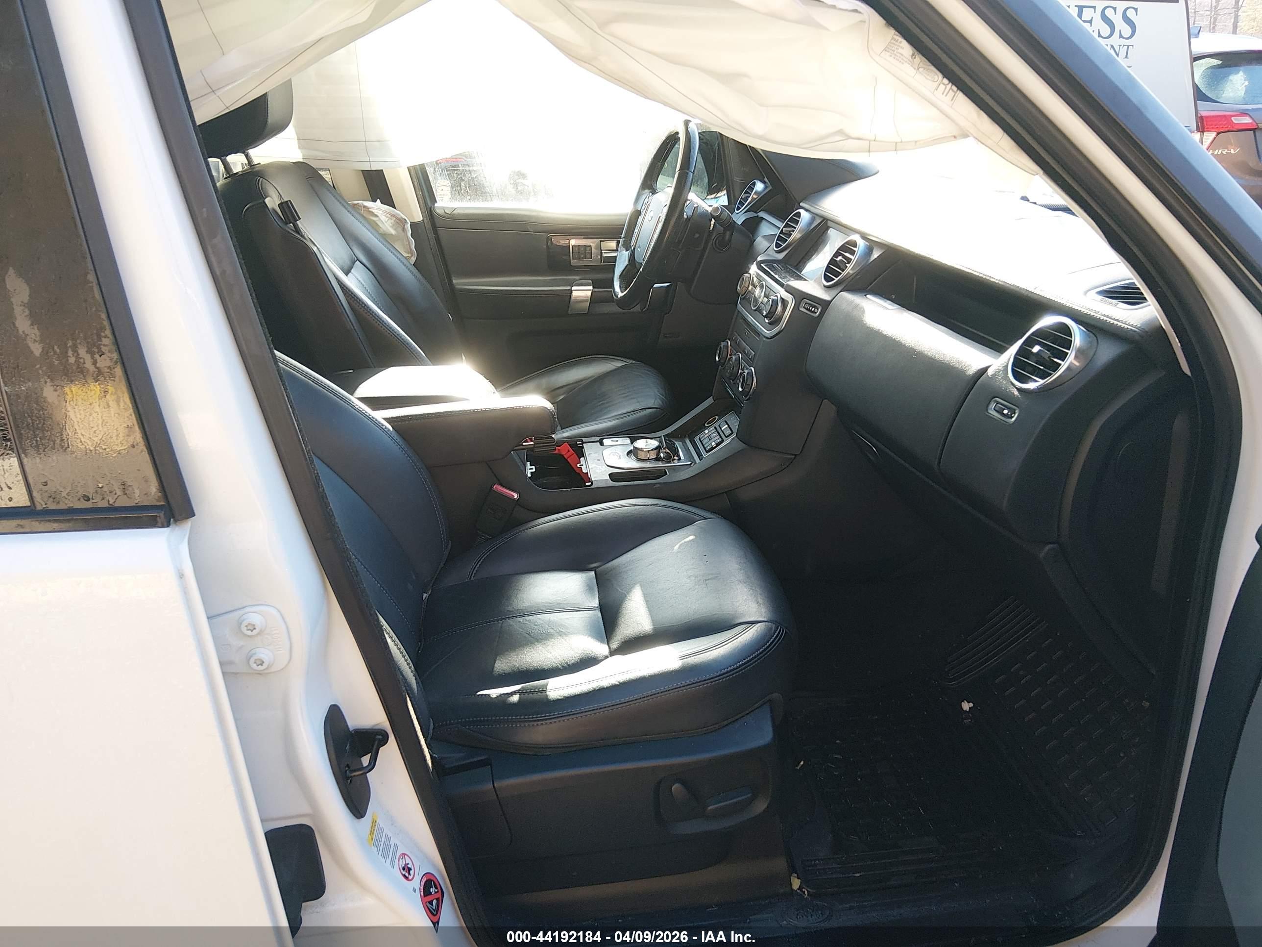 LAND ROVER image 5