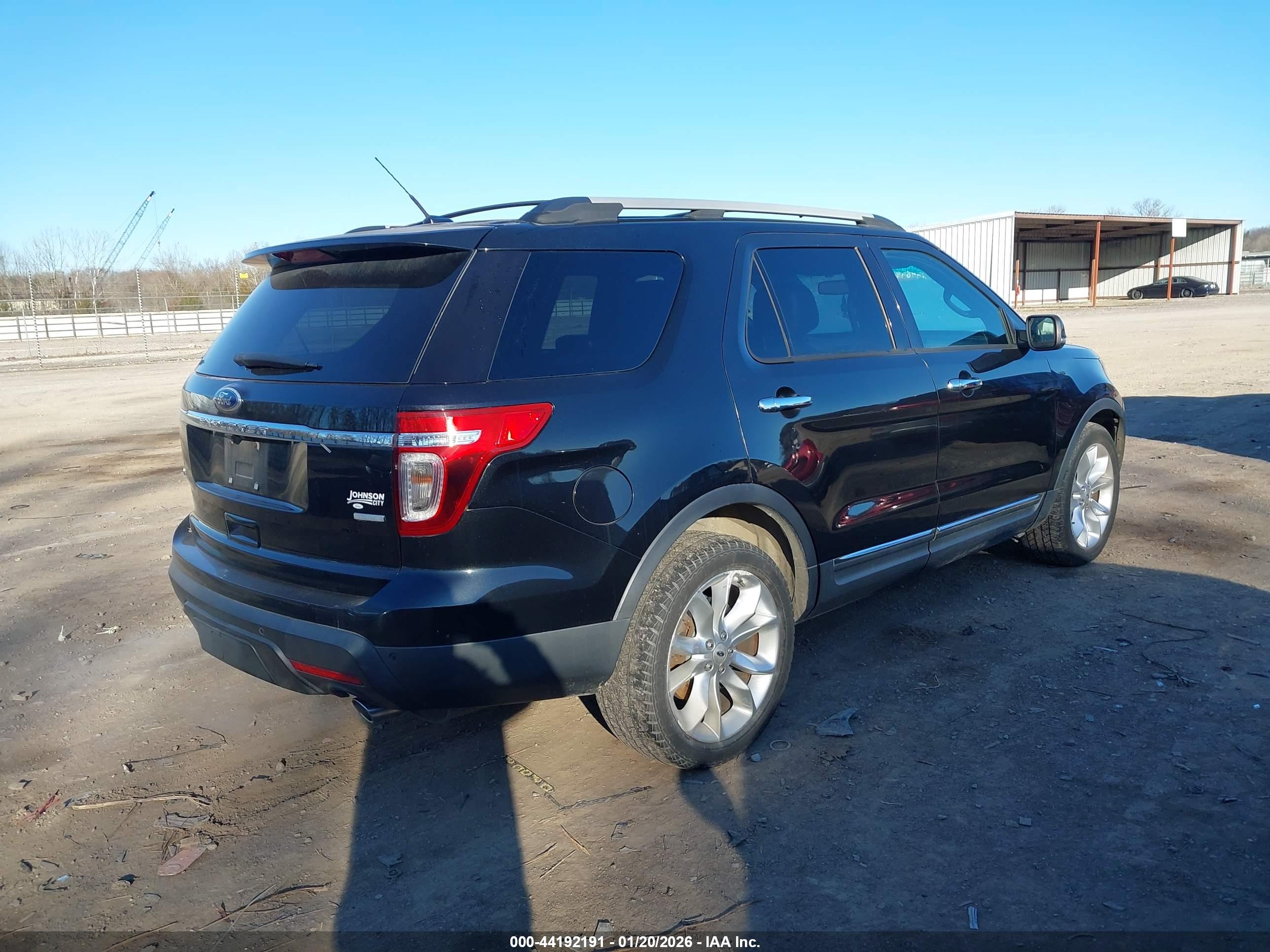 FORD EXPLORER image 4