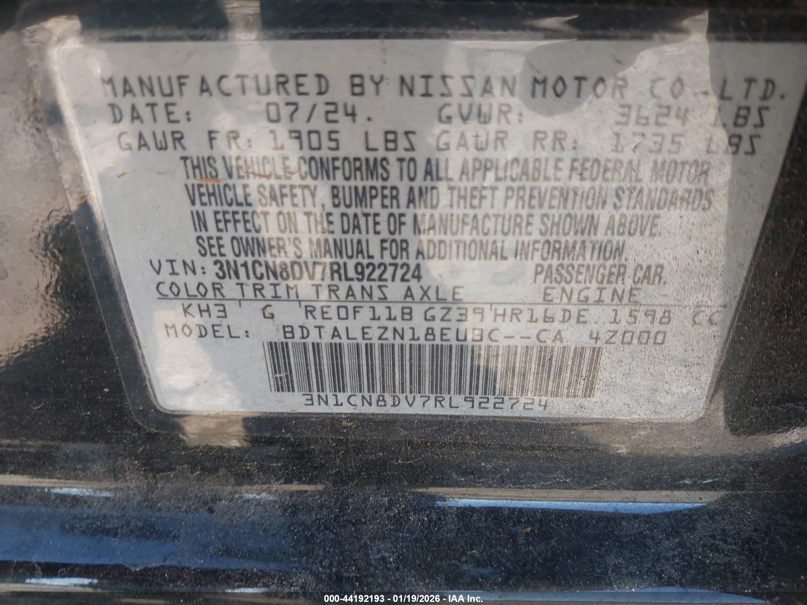 NISSAN VERSA image 9