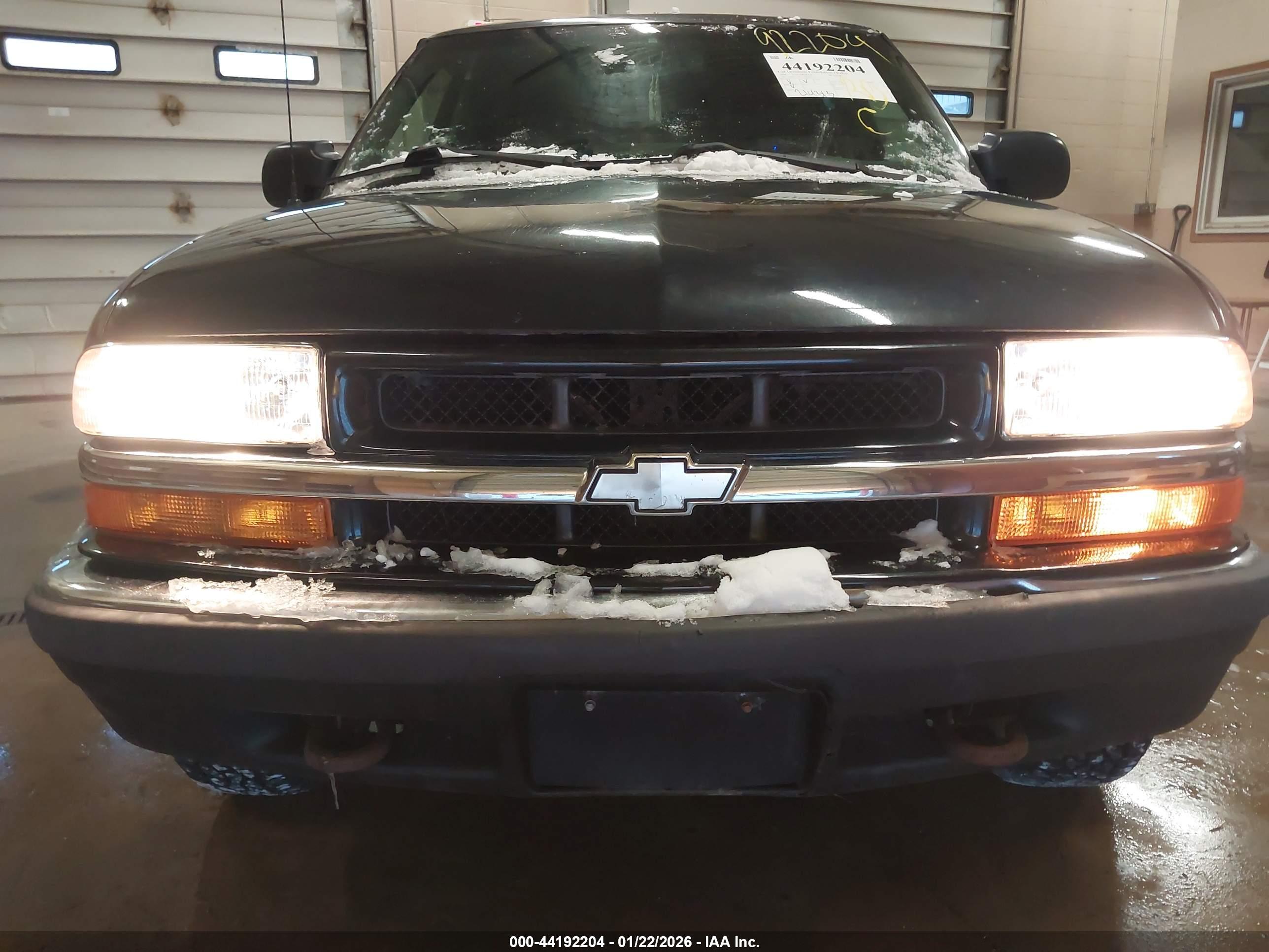 CHEVROLET BLAZER image 6