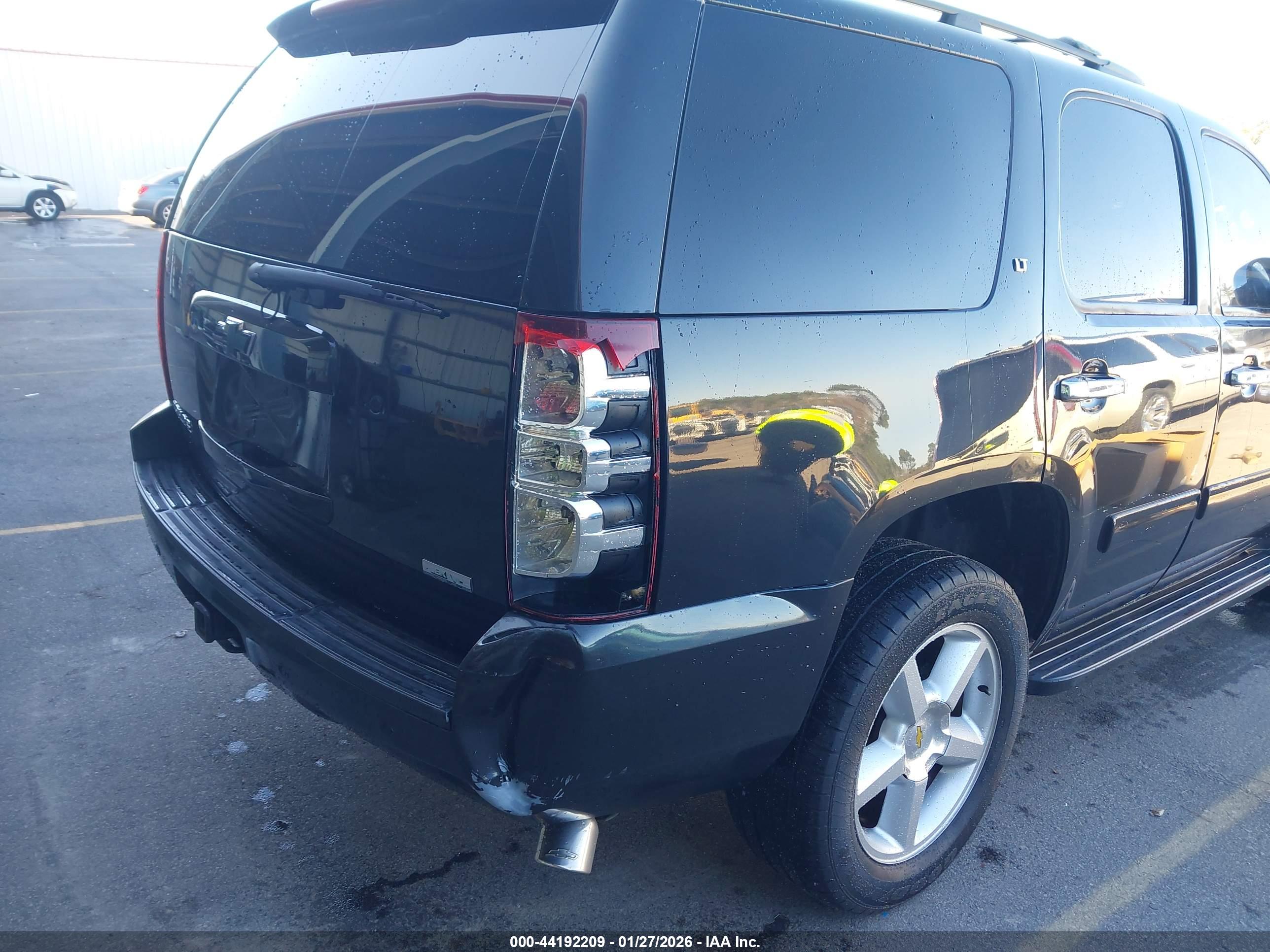 CHEVROLET TAHOE image 6