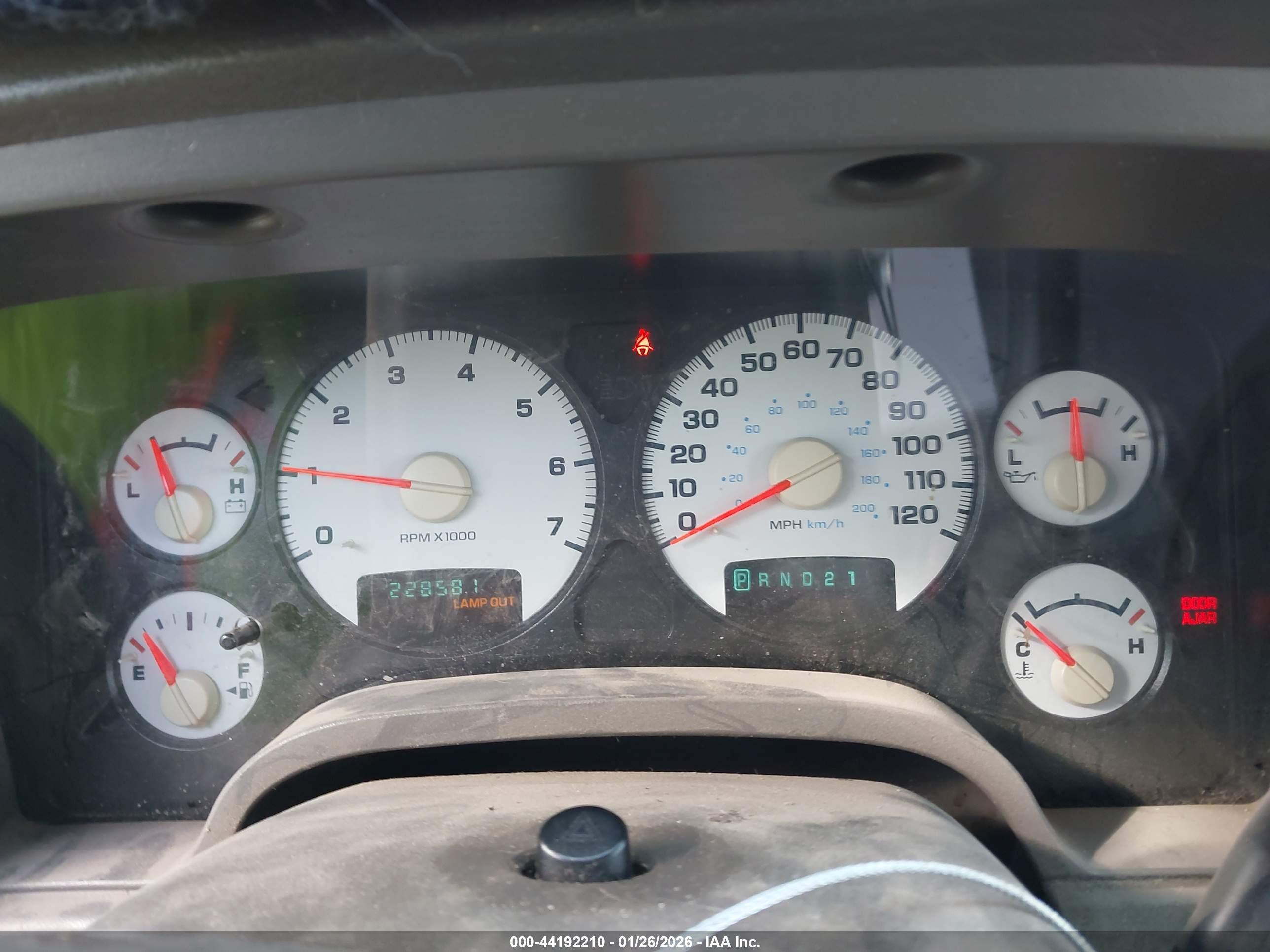 DODGE RAM image 7