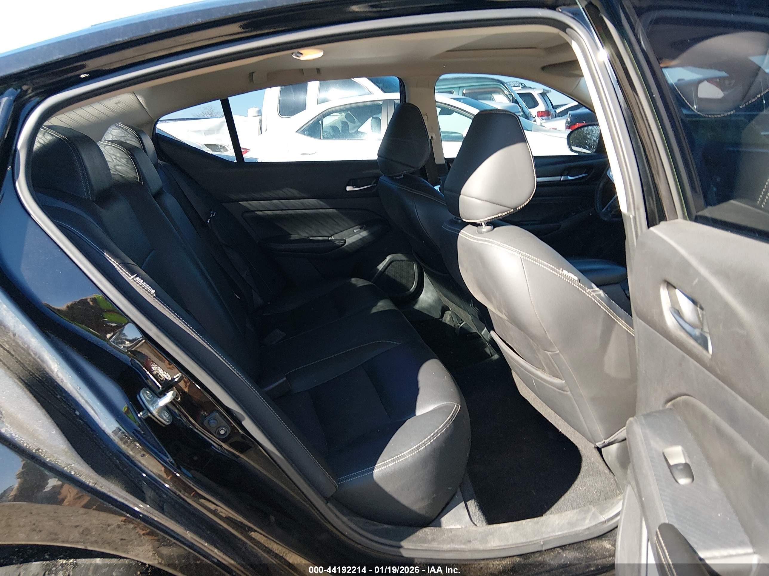 NISSAN ALTIMA image 8