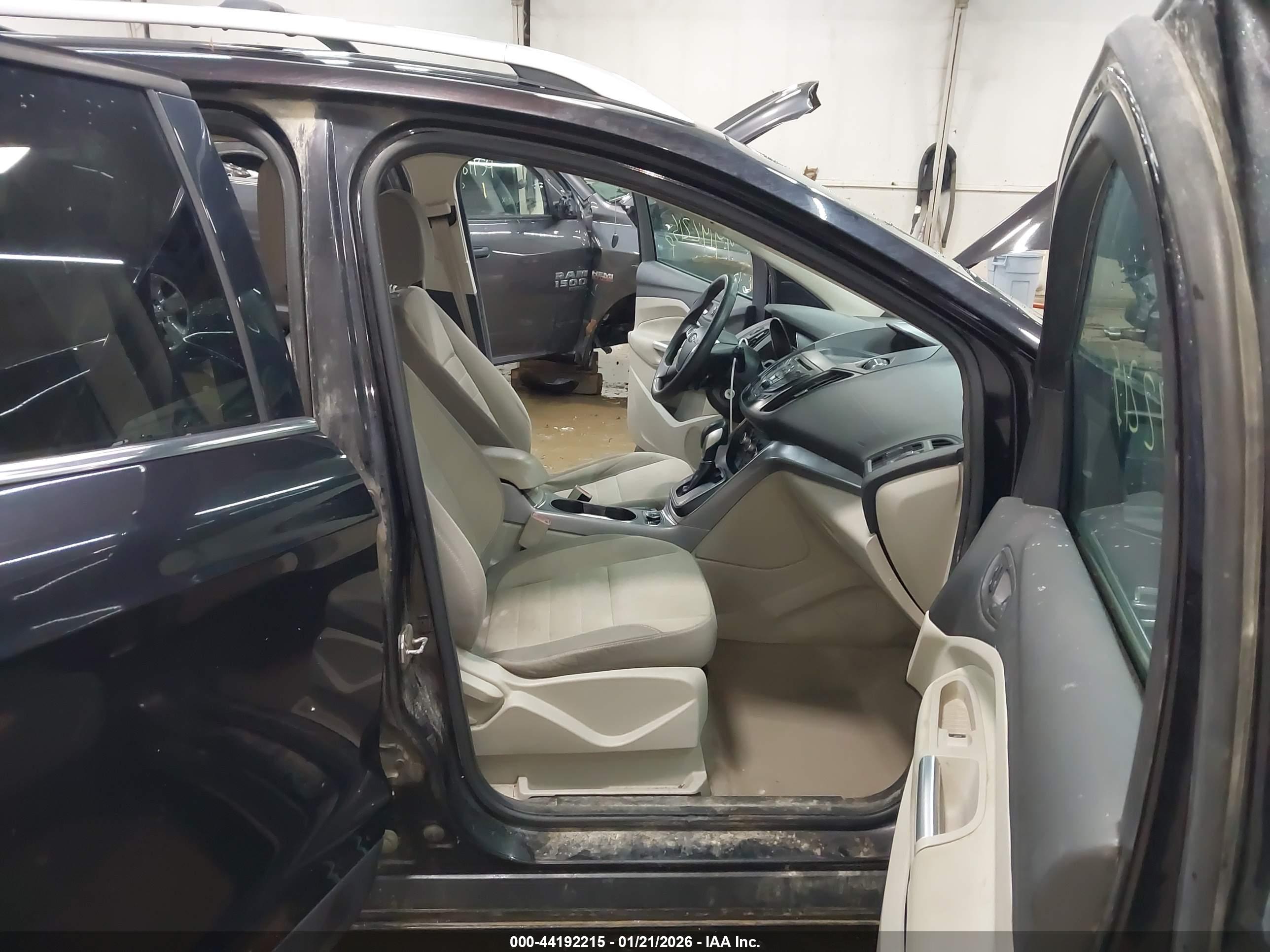 FORD ESCAPE image 5
