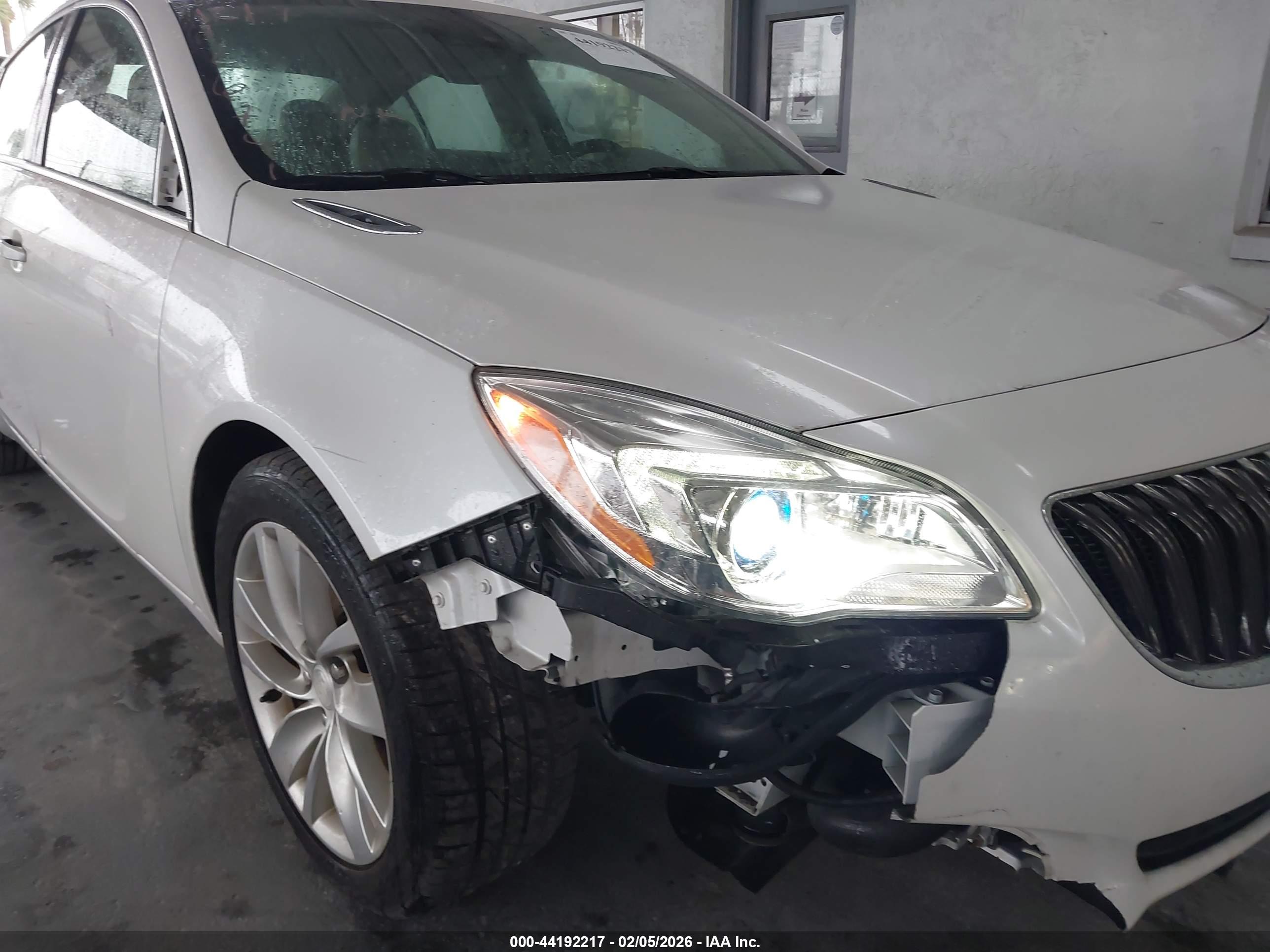 BUICK REGAL image 6
