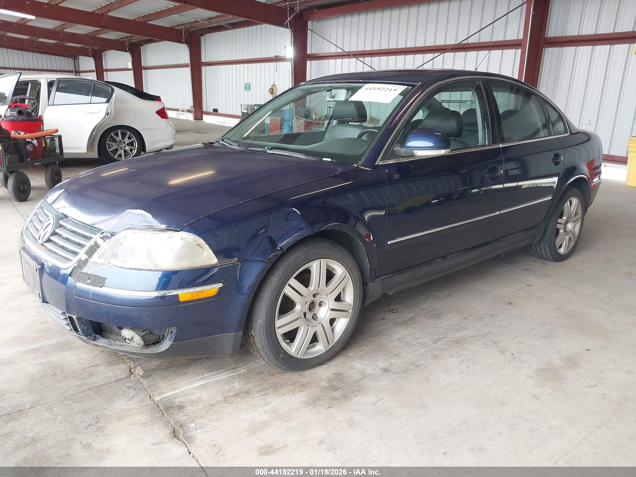 VOLKSWAGEN PASSAT image 2