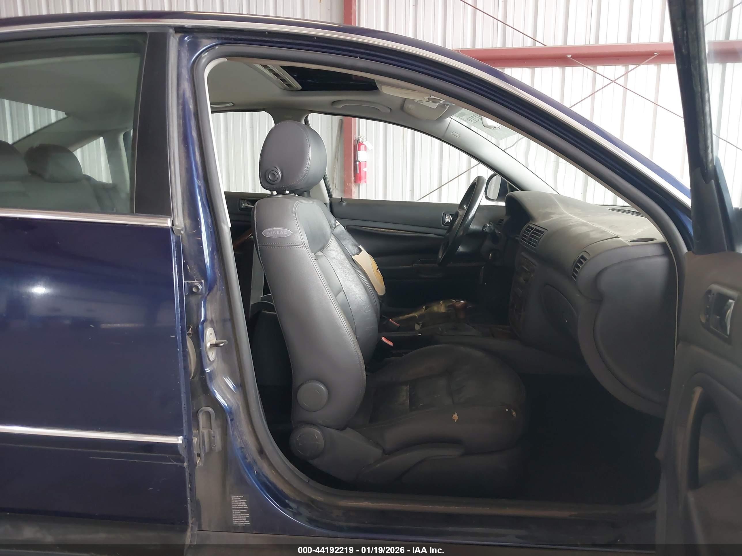 VOLKSWAGEN PASSAT image 5