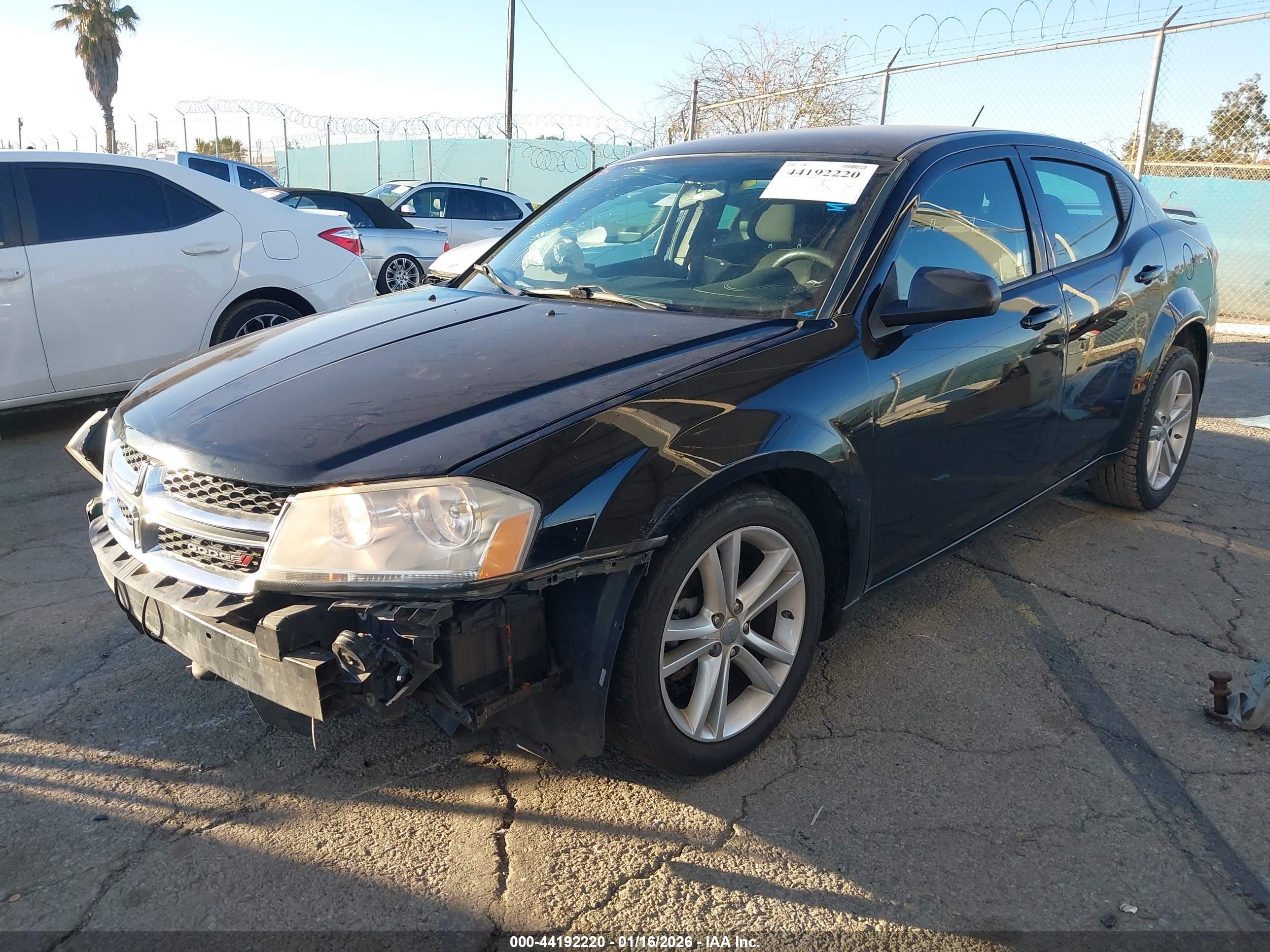 DODGE AVENGER image 2