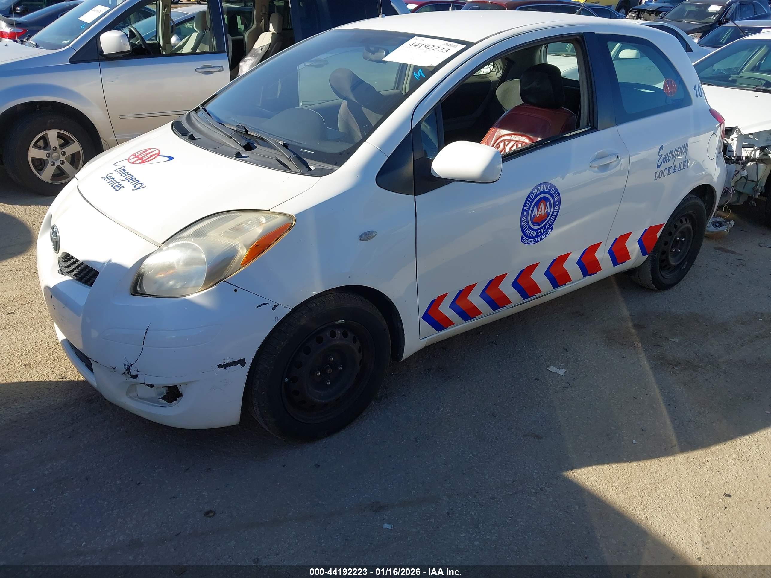 TOYOTA YARIS image 2