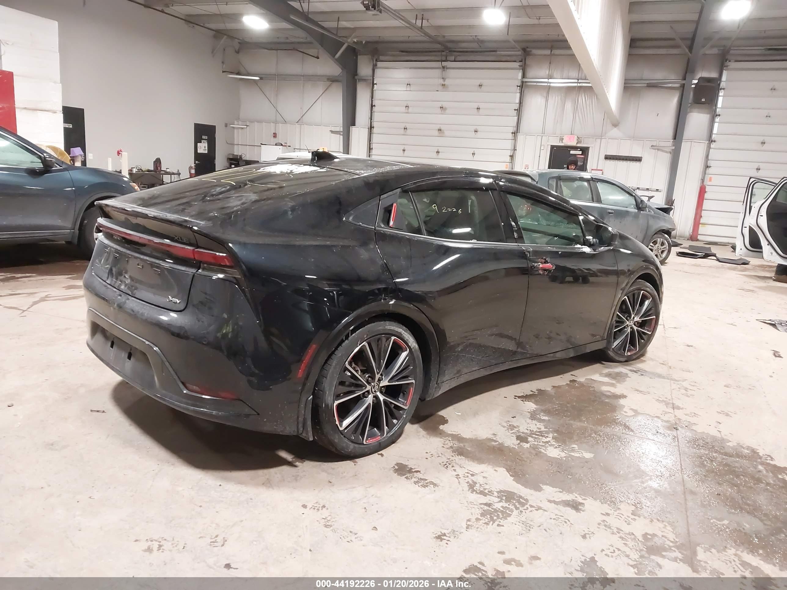 TOYOTA PRIUS image 4