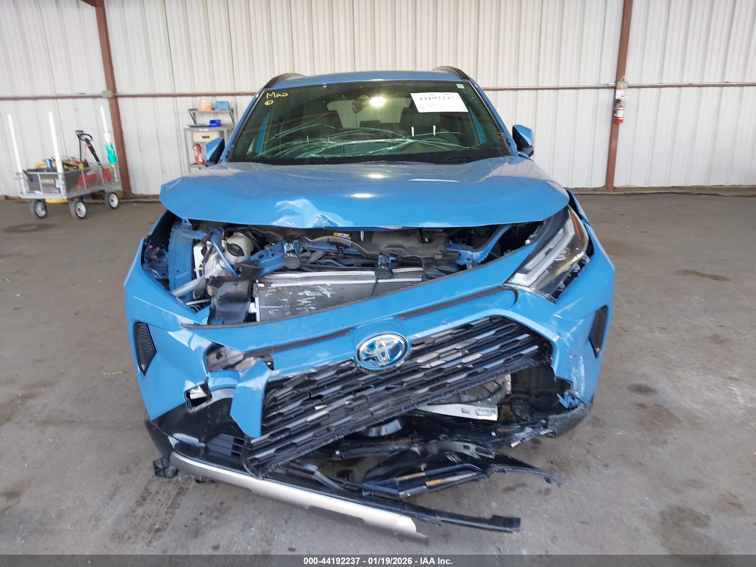TOYOTA RAV4 image 6