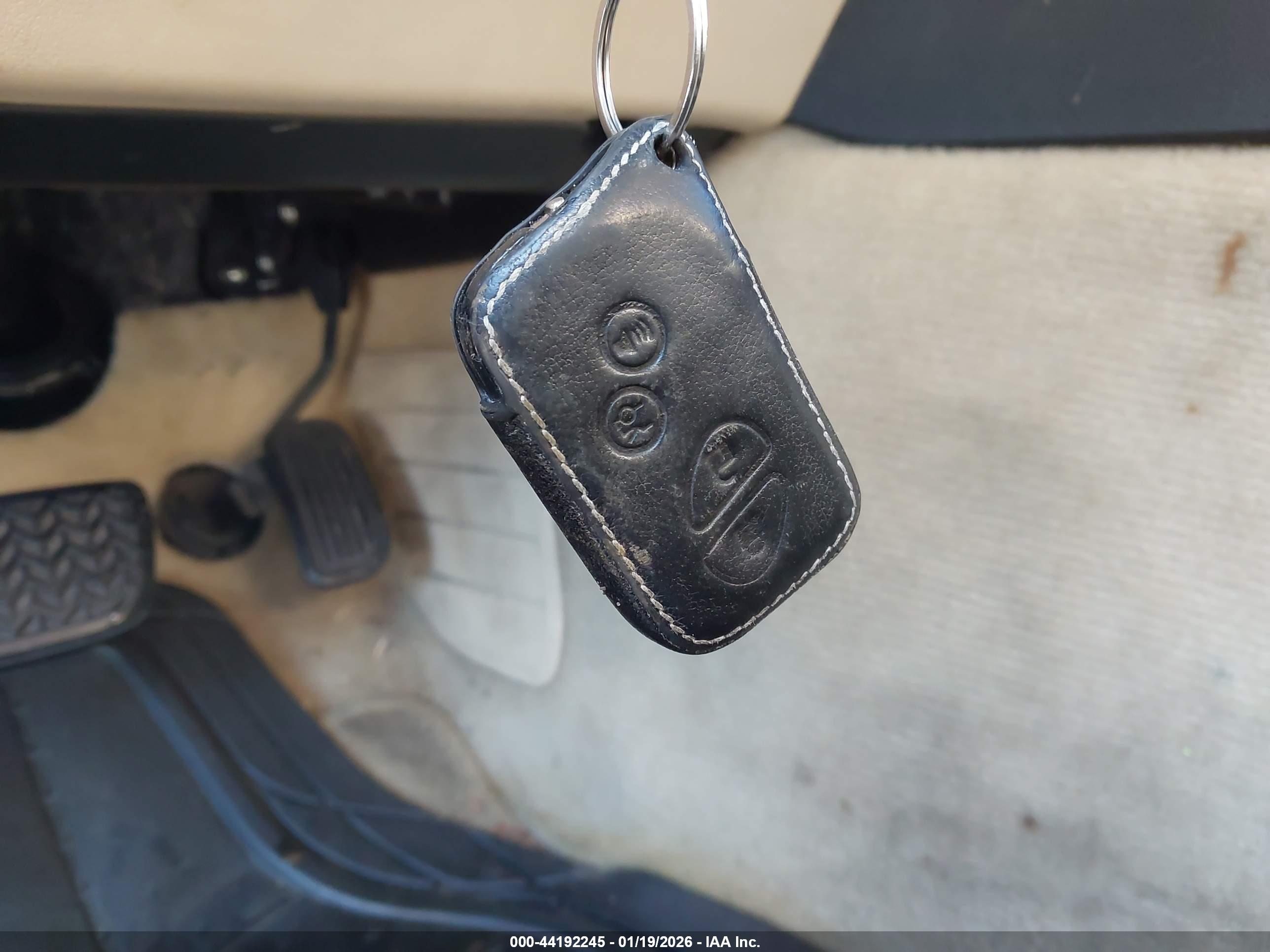 LEXUS IS image 11