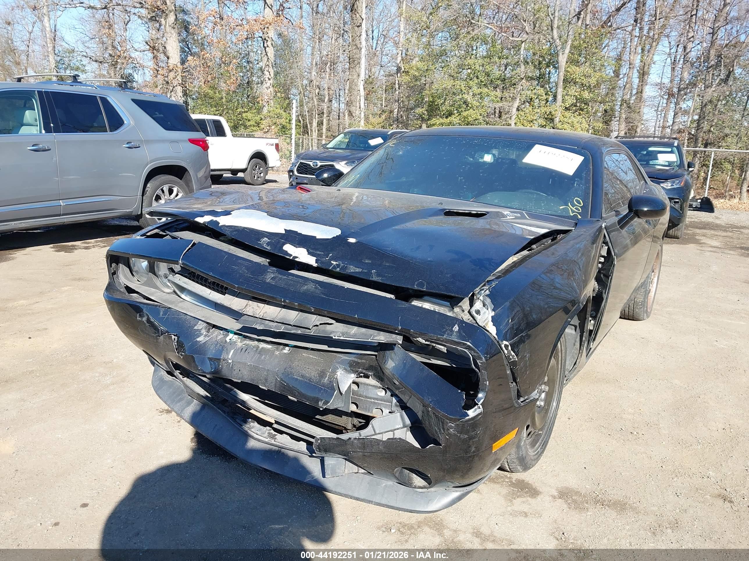 DODGE CHALLENGER image 6