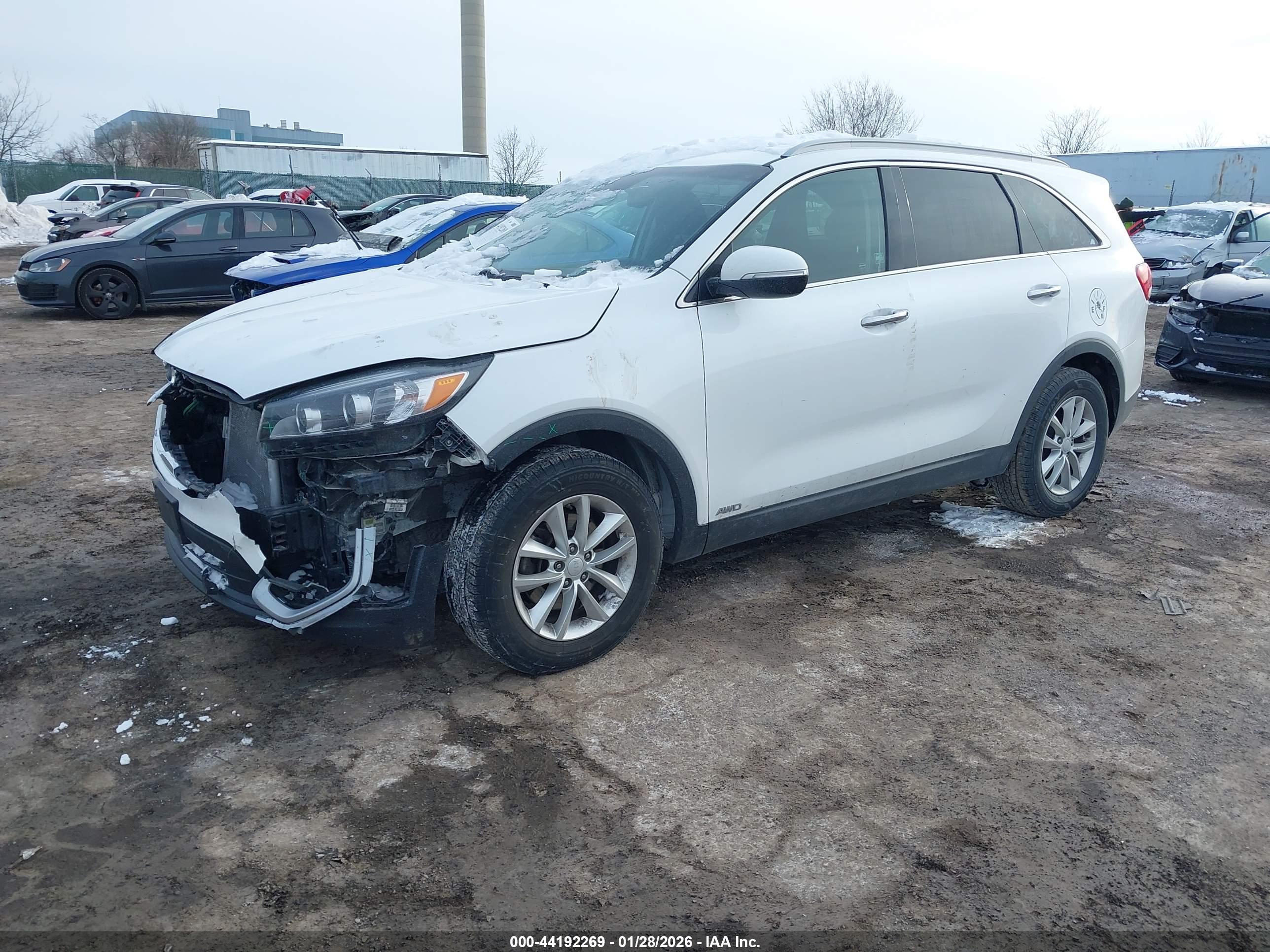 KIA SORENTO image 2